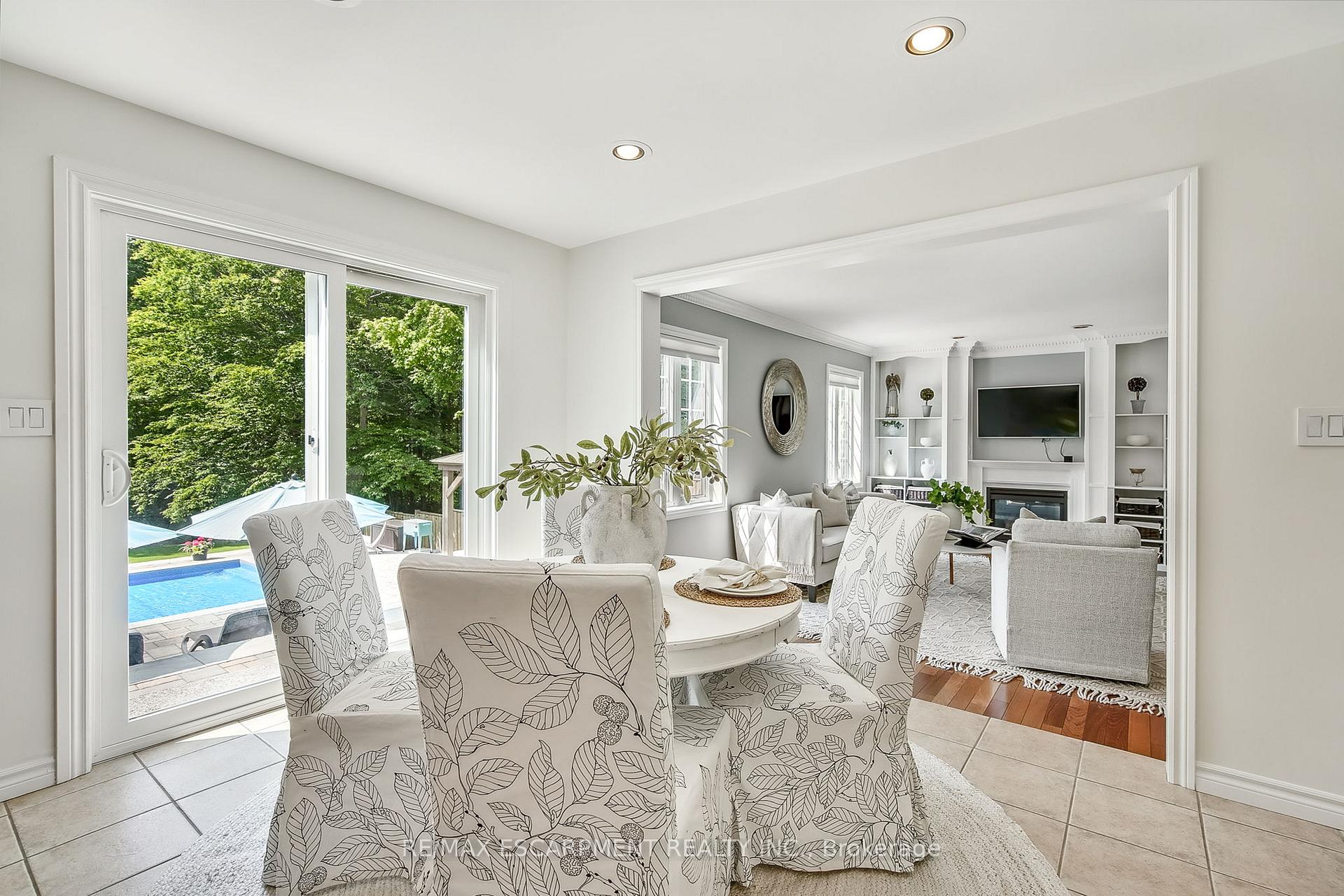 Photo 11 of 9 Valley Ridge Lane, Hamilton, Rural Flamborough — HOMEH