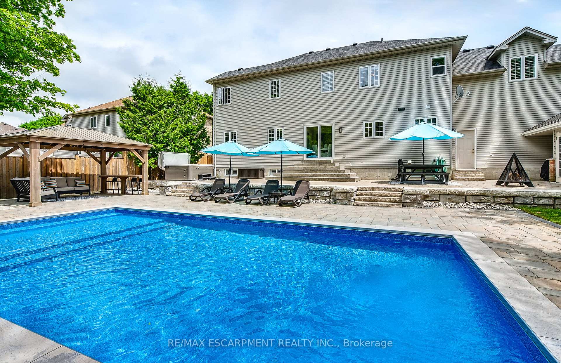 Photo 45 of 9 Valley Ridge Lane, Hamilton, Rural Flamborough — HOMEH
