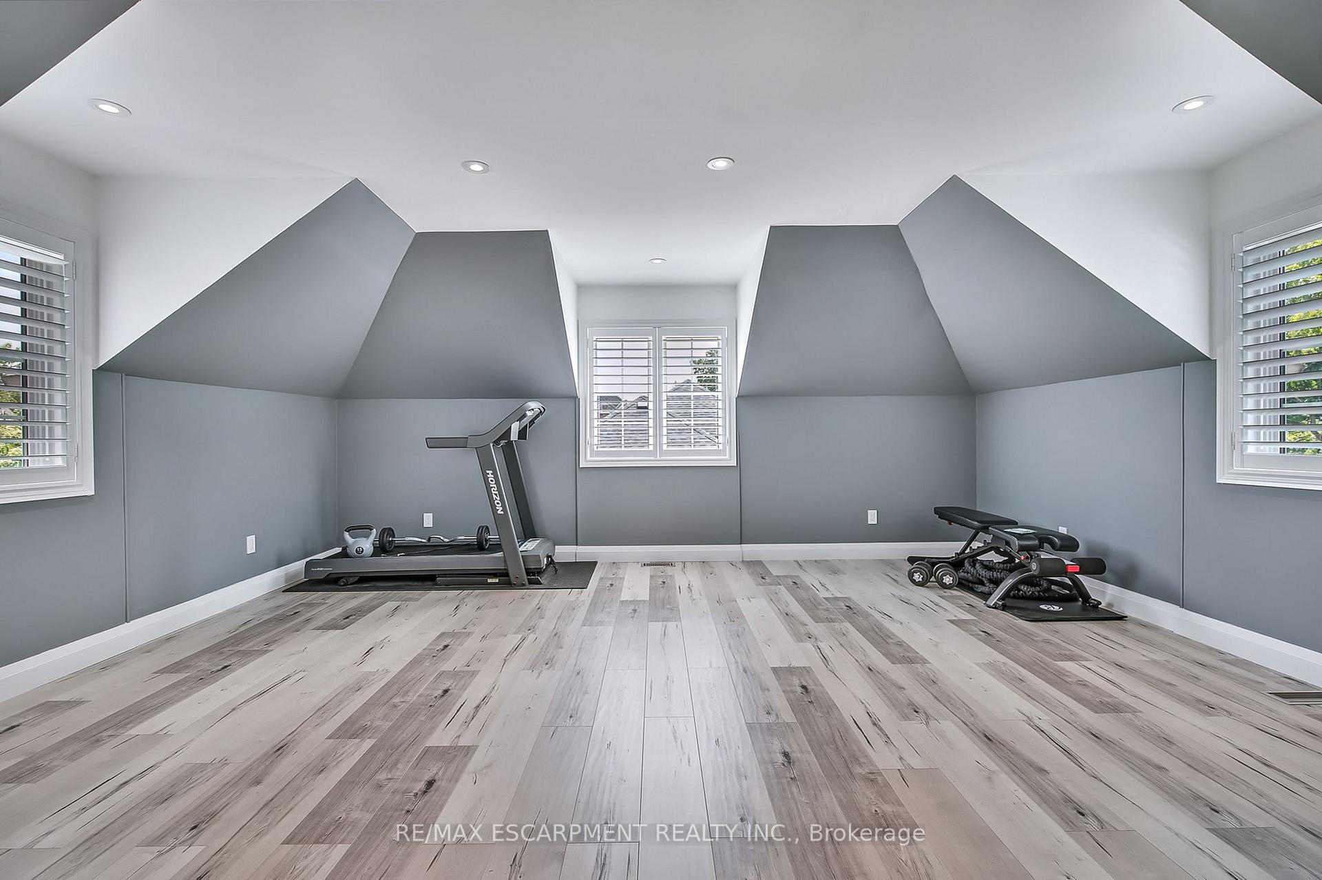 Photo 50 of 9 Valley Ridge Lane, Hamilton, Rural Flamborough — HOMEH