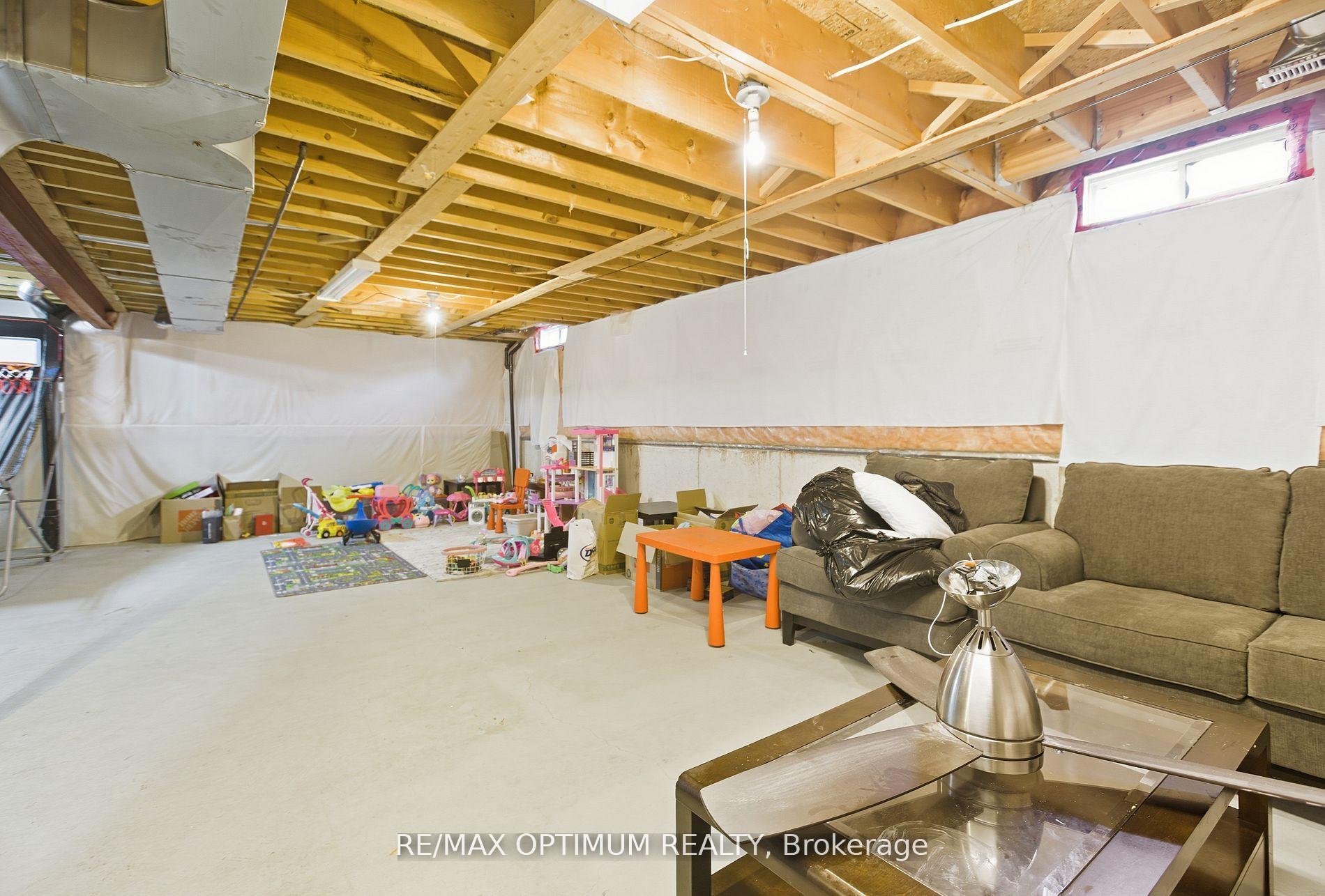 Photo 30 of 12 Robert Attersley Drive E, Whitby, Taunton North — HOMEH