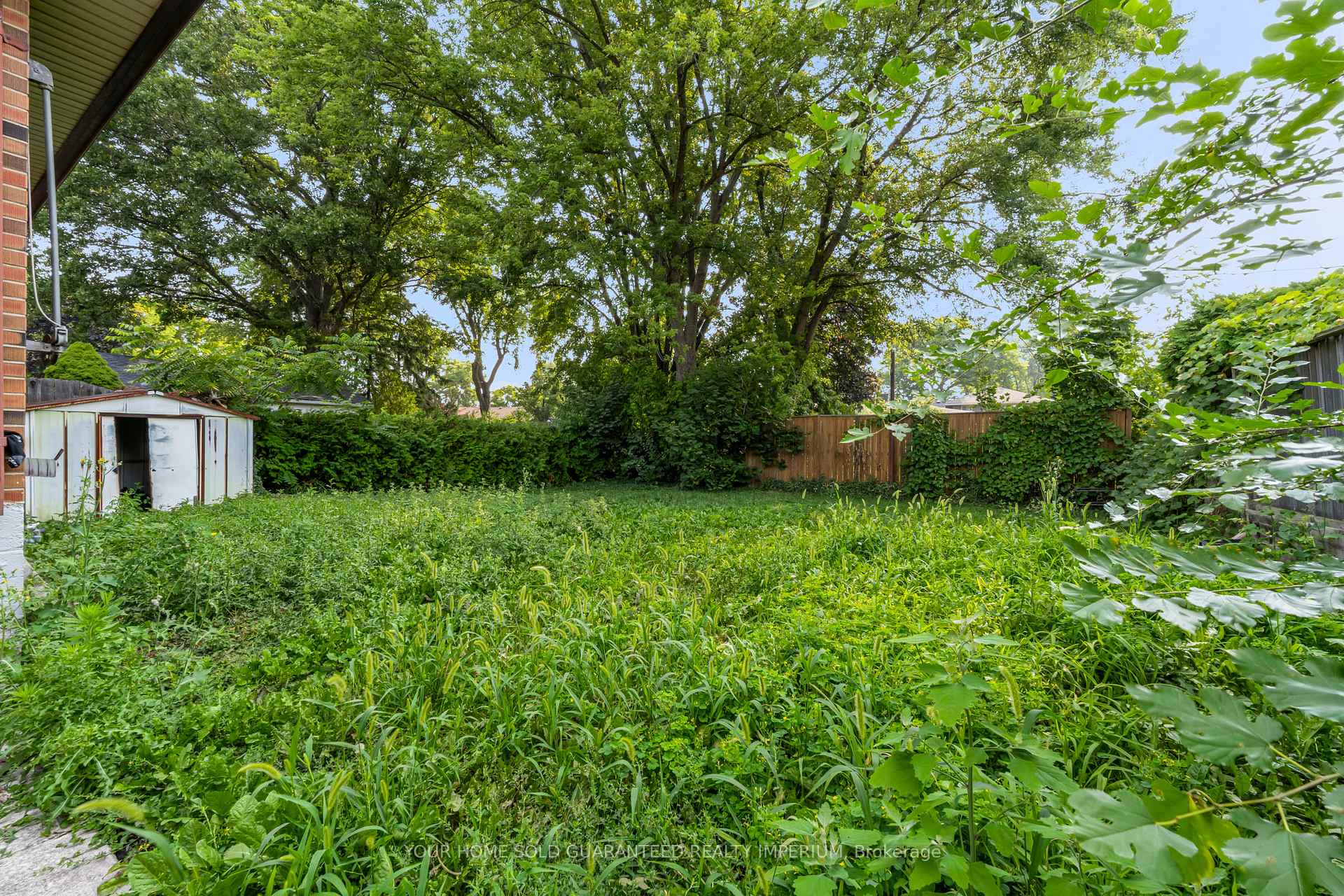 Photo 11 of 103 Briarwood Crescent, Hamilton, Buchanan — HOMEH
