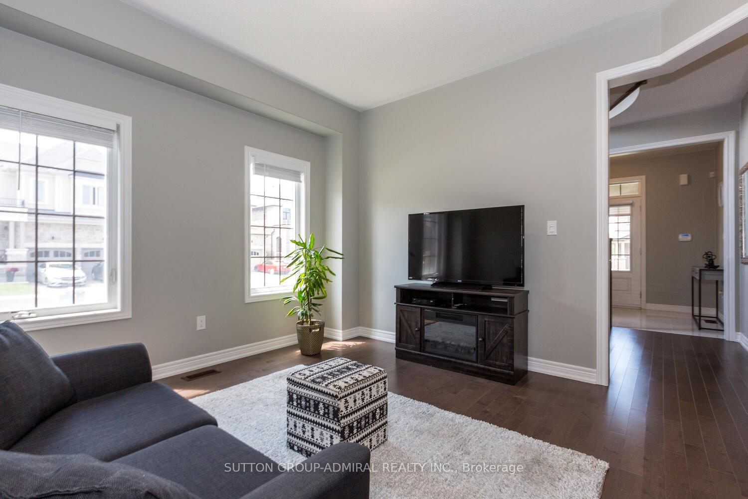 Photo 6 of 53 Pietrowski Drive, Georgina, Keswick North — HOMEH
