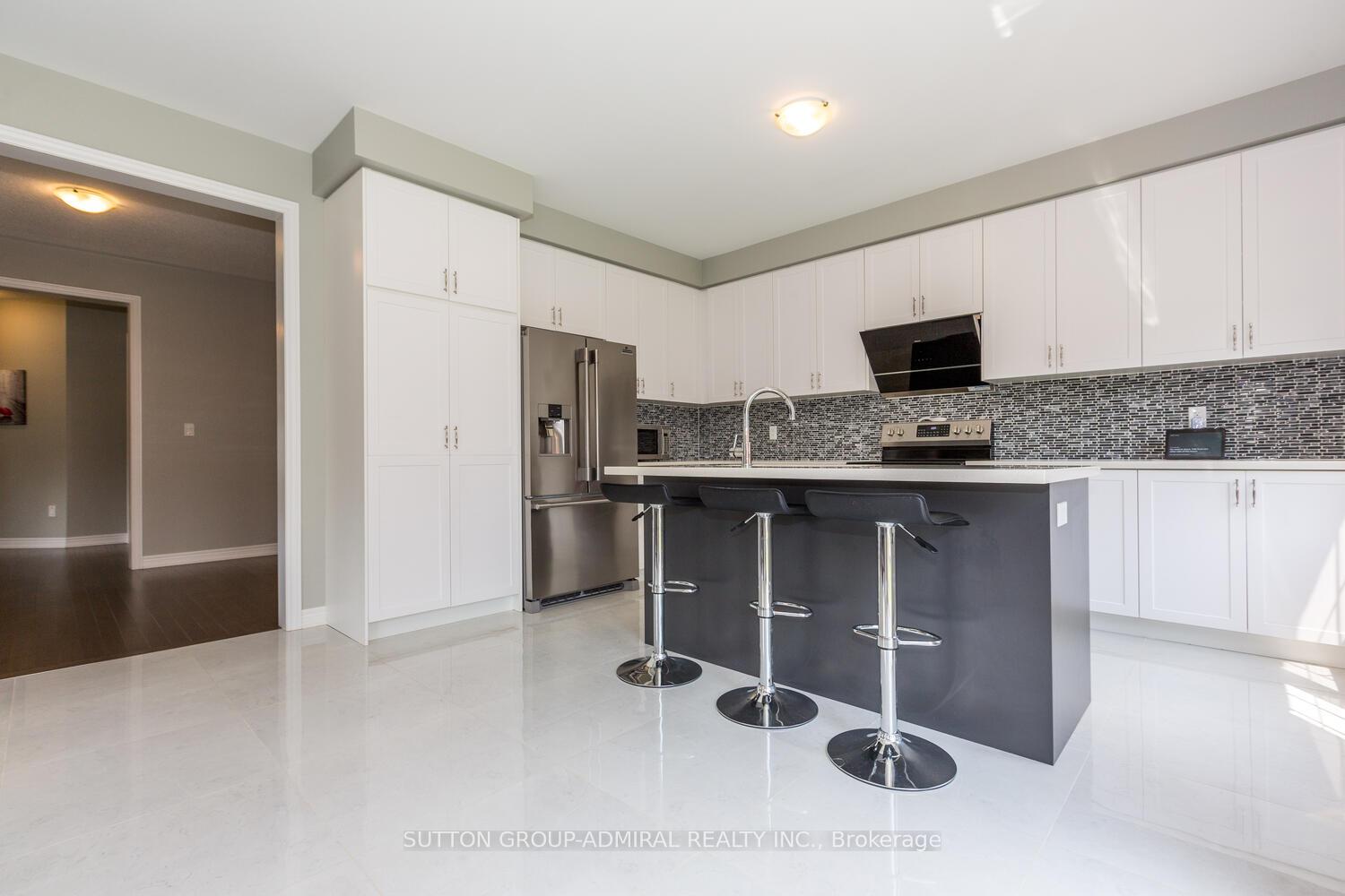 Photo 11 of 53 Pietrowski Drive, Georgina, Keswick North — HOMEH