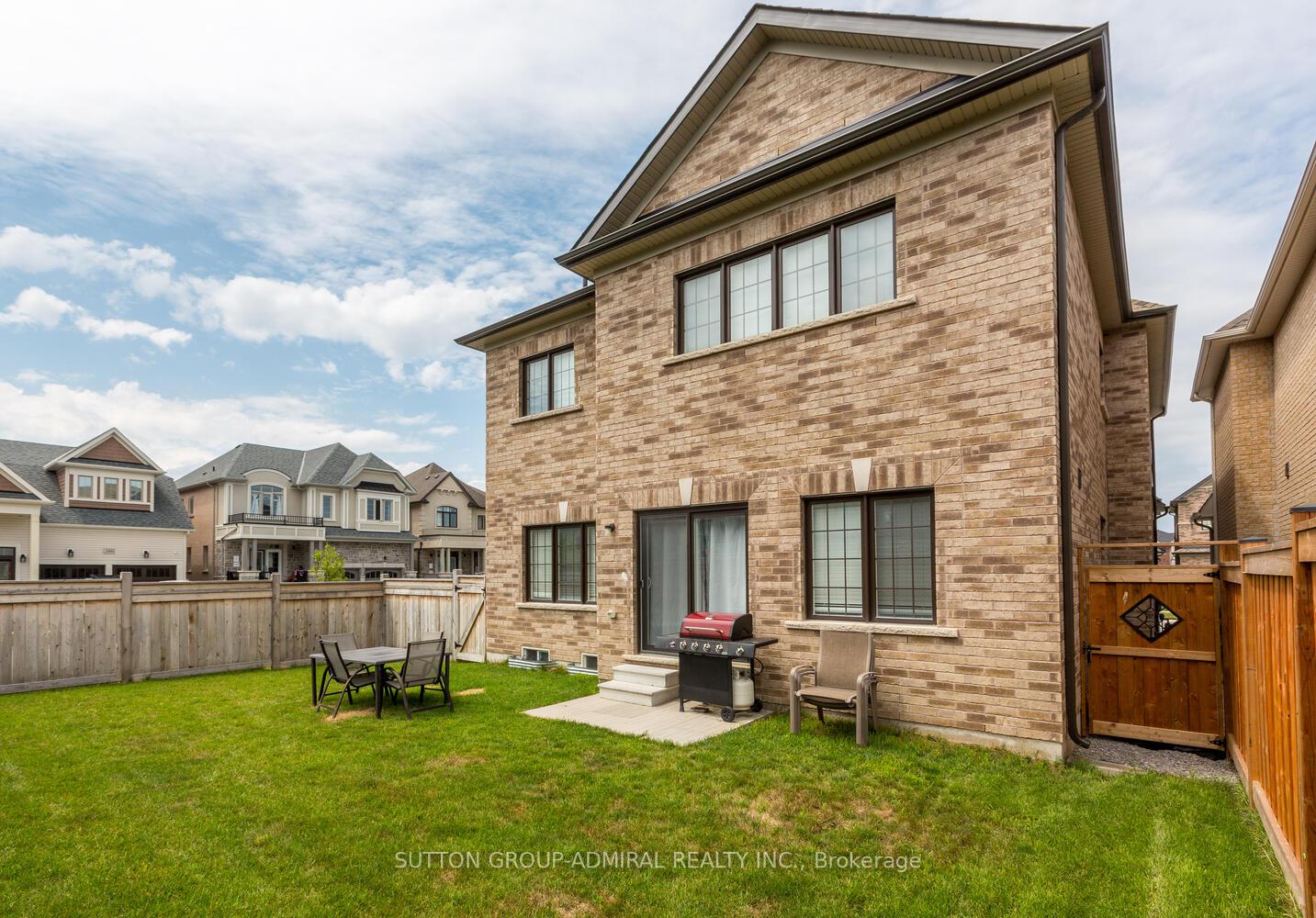 Photo 31 of 53 Pietrowski Drive, Georgina, Keswick North — HOMEH