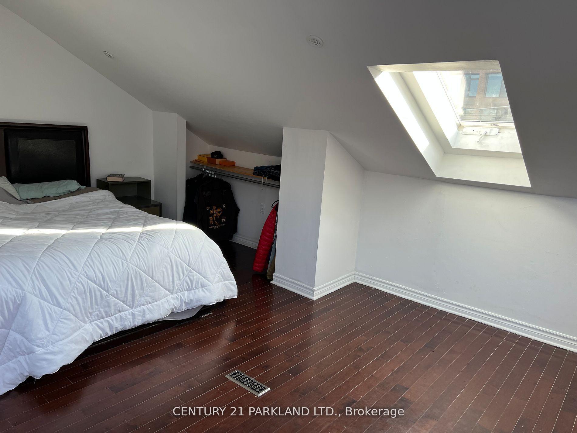 Photo 7 of 2 Dearbourne Avenue, Toronto, North Riverdale — HOMEH