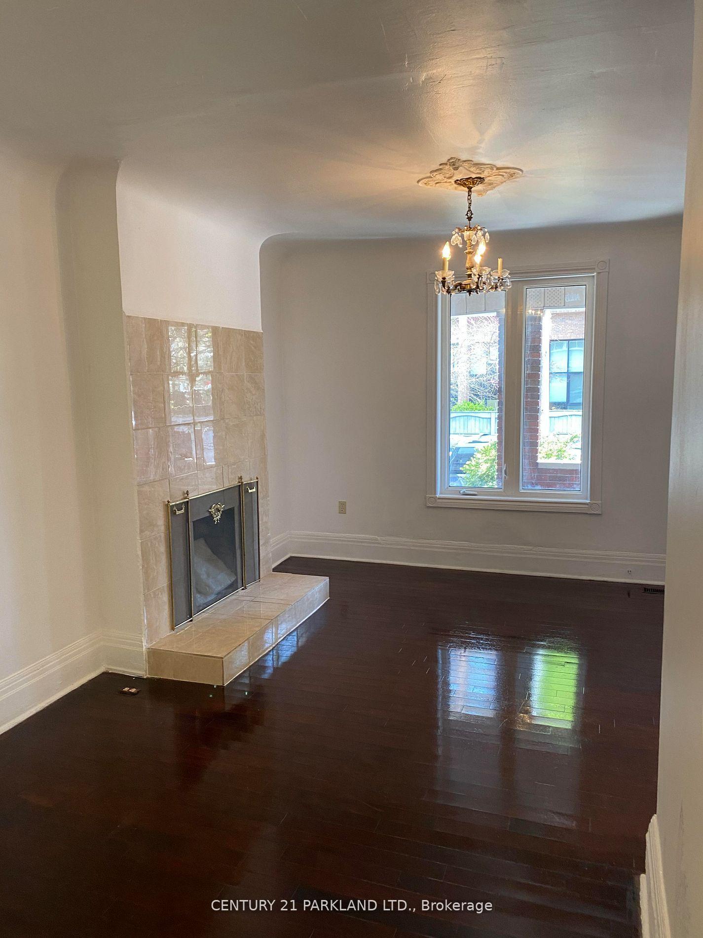 Photo 5 of 2 Dearbourne Avenue, Toronto, North Riverdale — HOMEH