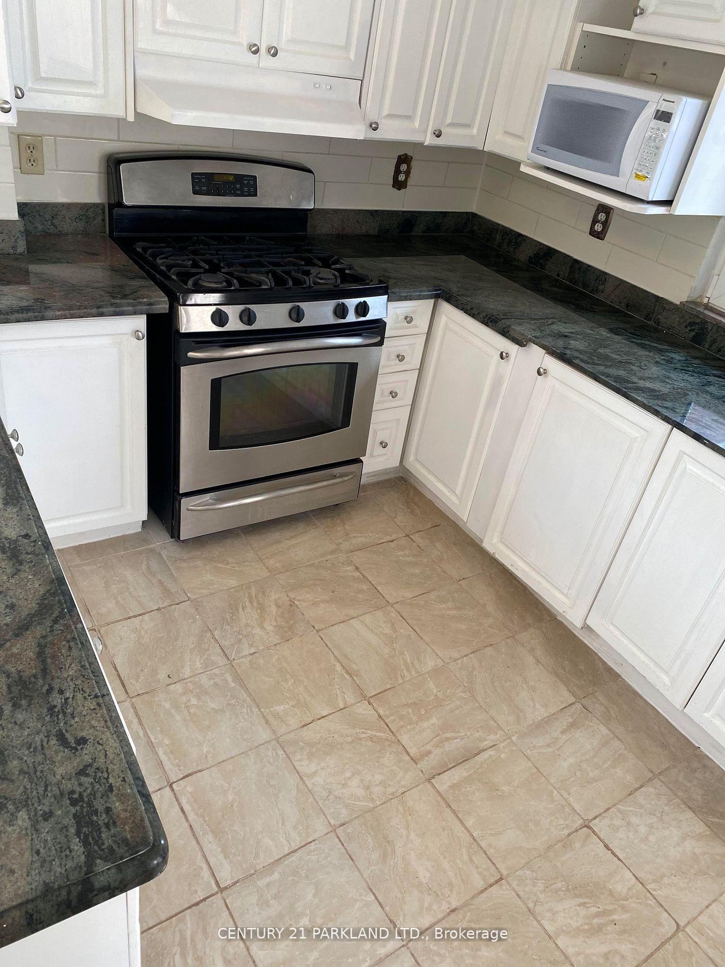 Photo 14 of 2 Dearbourne Avenue, Toronto, North Riverdale — HOMEH