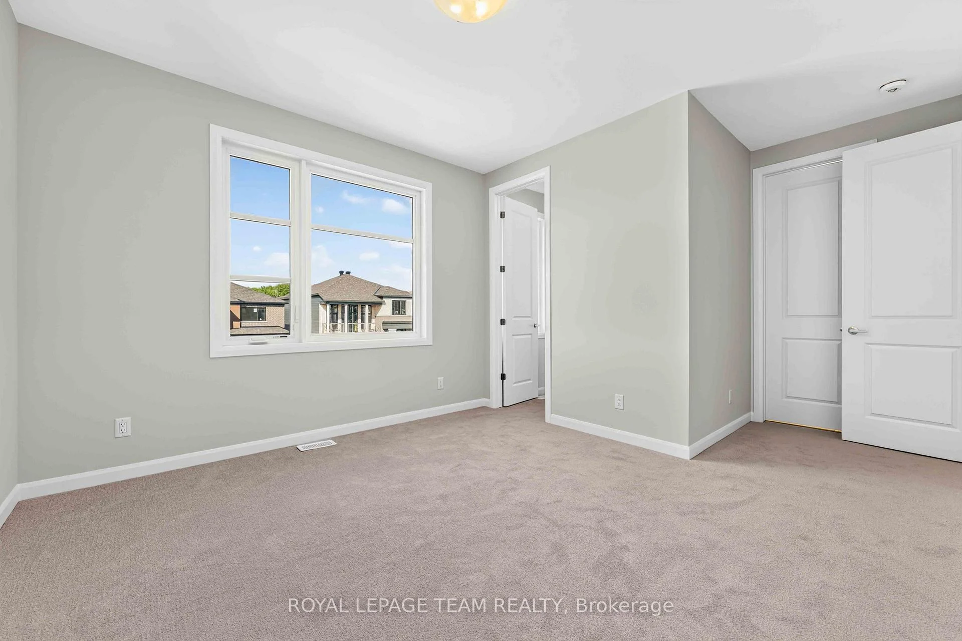 Photo 12 of 2000 Wanderer Avenue, Ottawa, Mahogany Community — HOMEH