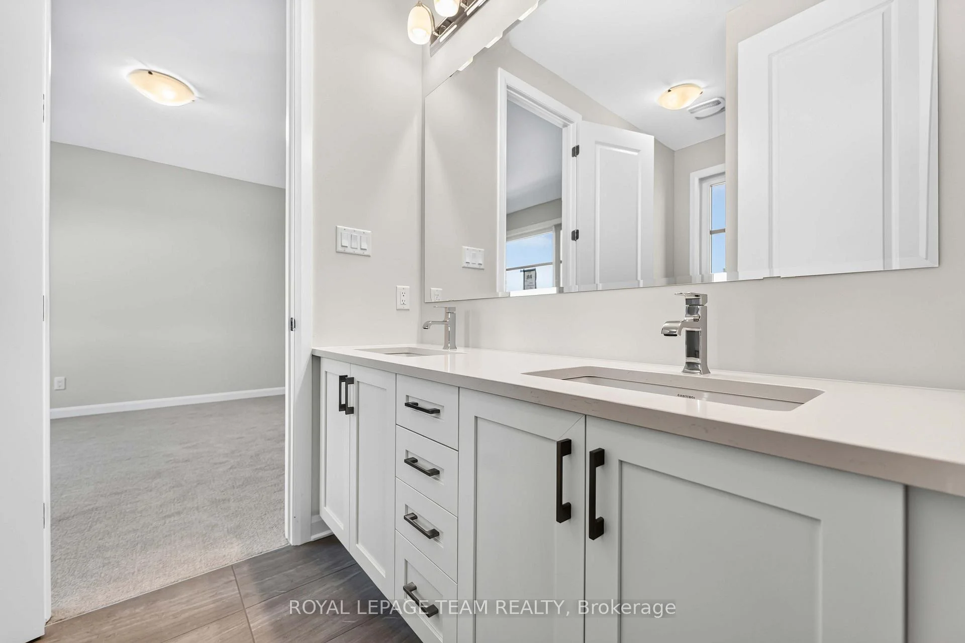 Photo 13 of 2000 Wanderer Avenue, Ottawa, Mahogany Community — HOMEH