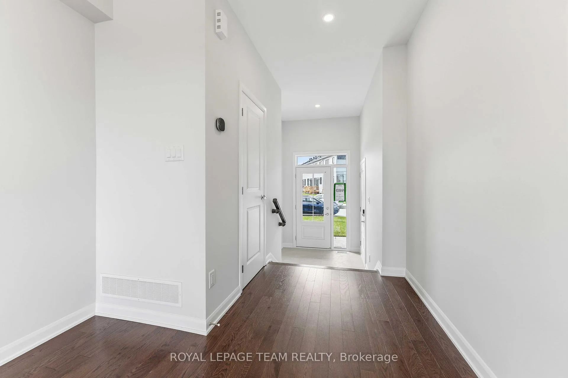 Photo 2 of 764 Fairline Row, Ottawa, Kanata - Emerald Meadows/Trailwest — HOMEH