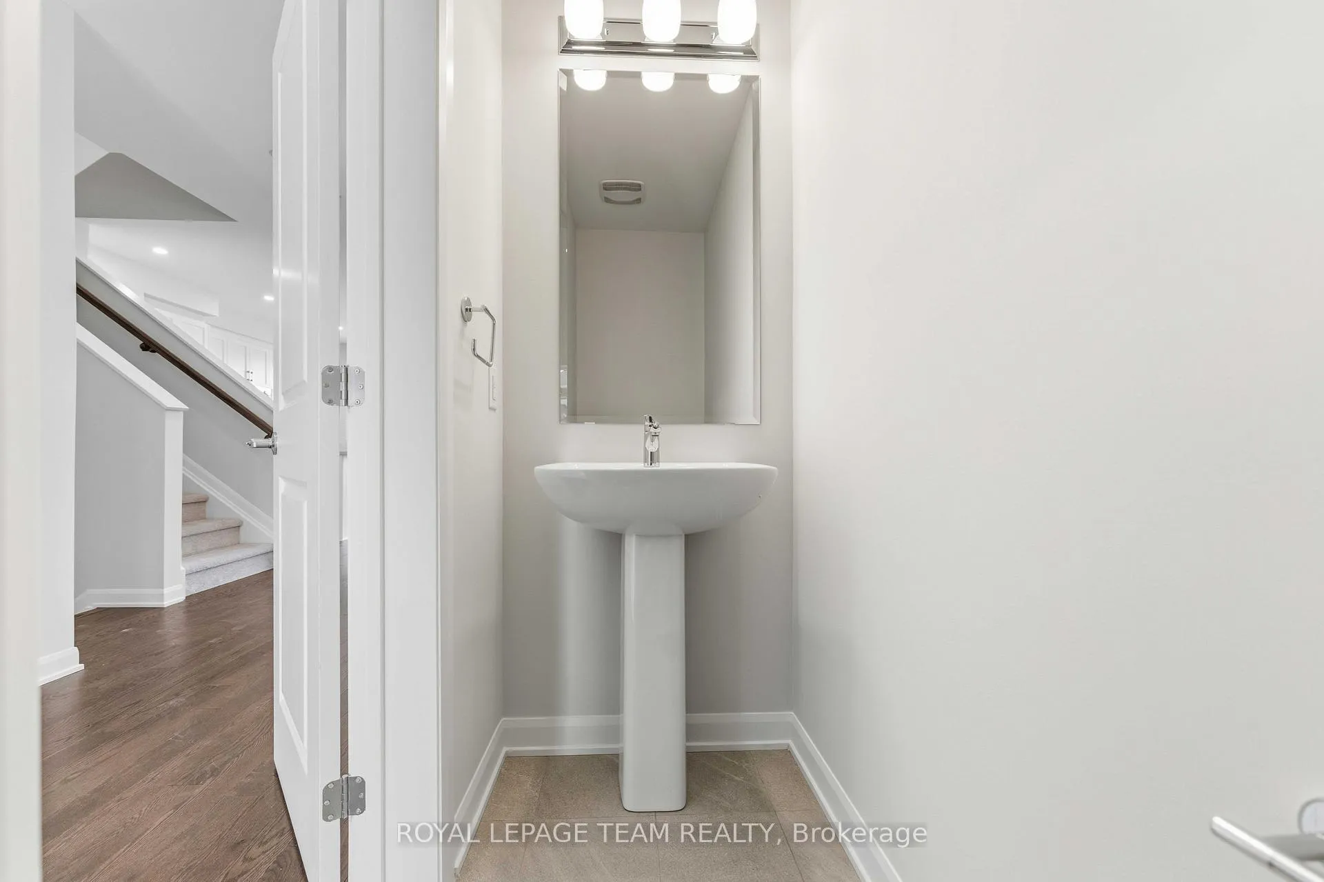 Photo 11 of 764 Fairline Row, Ottawa, Kanata - Emerald Meadows/Trailwest — HOMEH