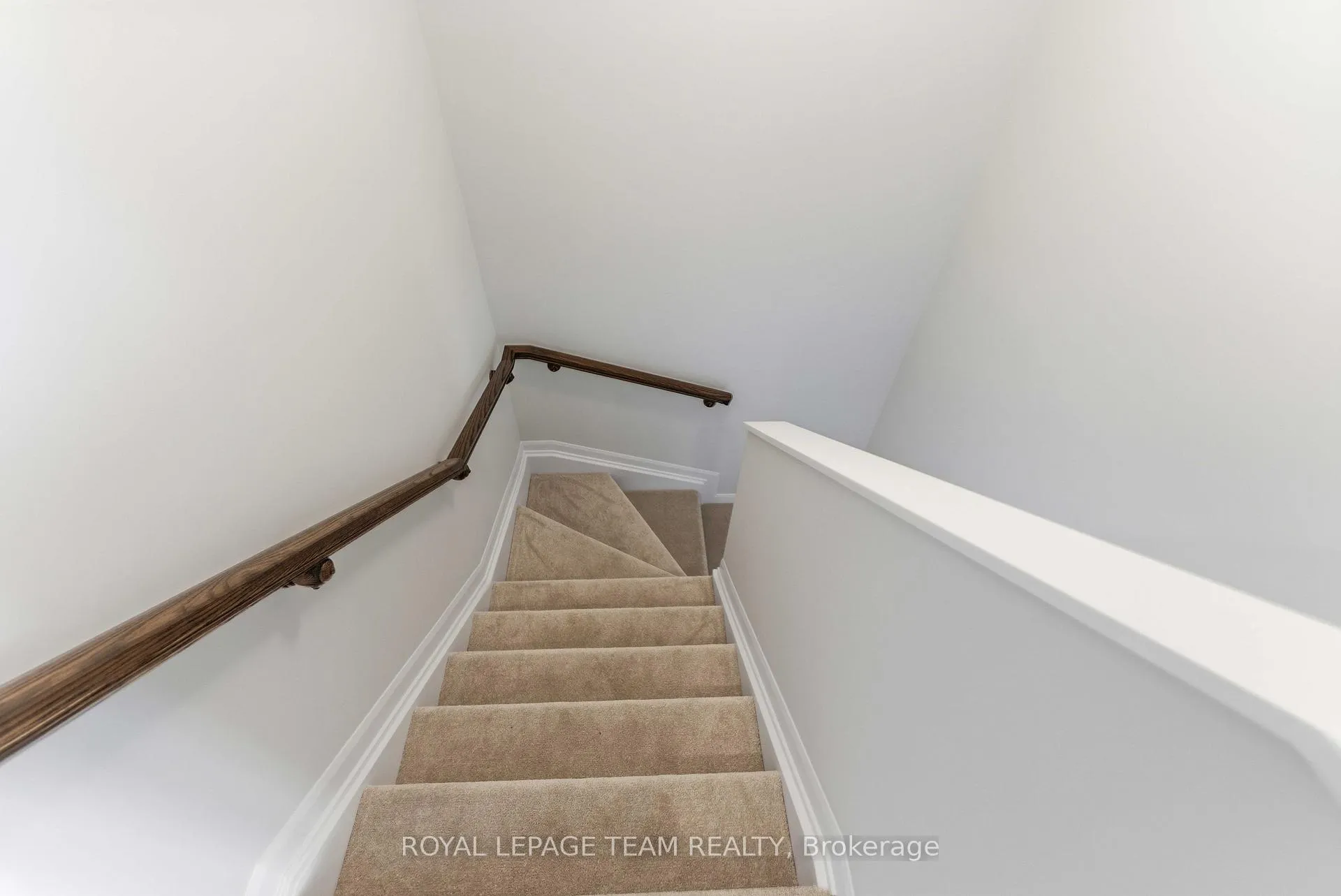 Photo 13 of 764 Fairline Row, Ottawa, Kanata - Emerald Meadows/Trailwest — HOMEH