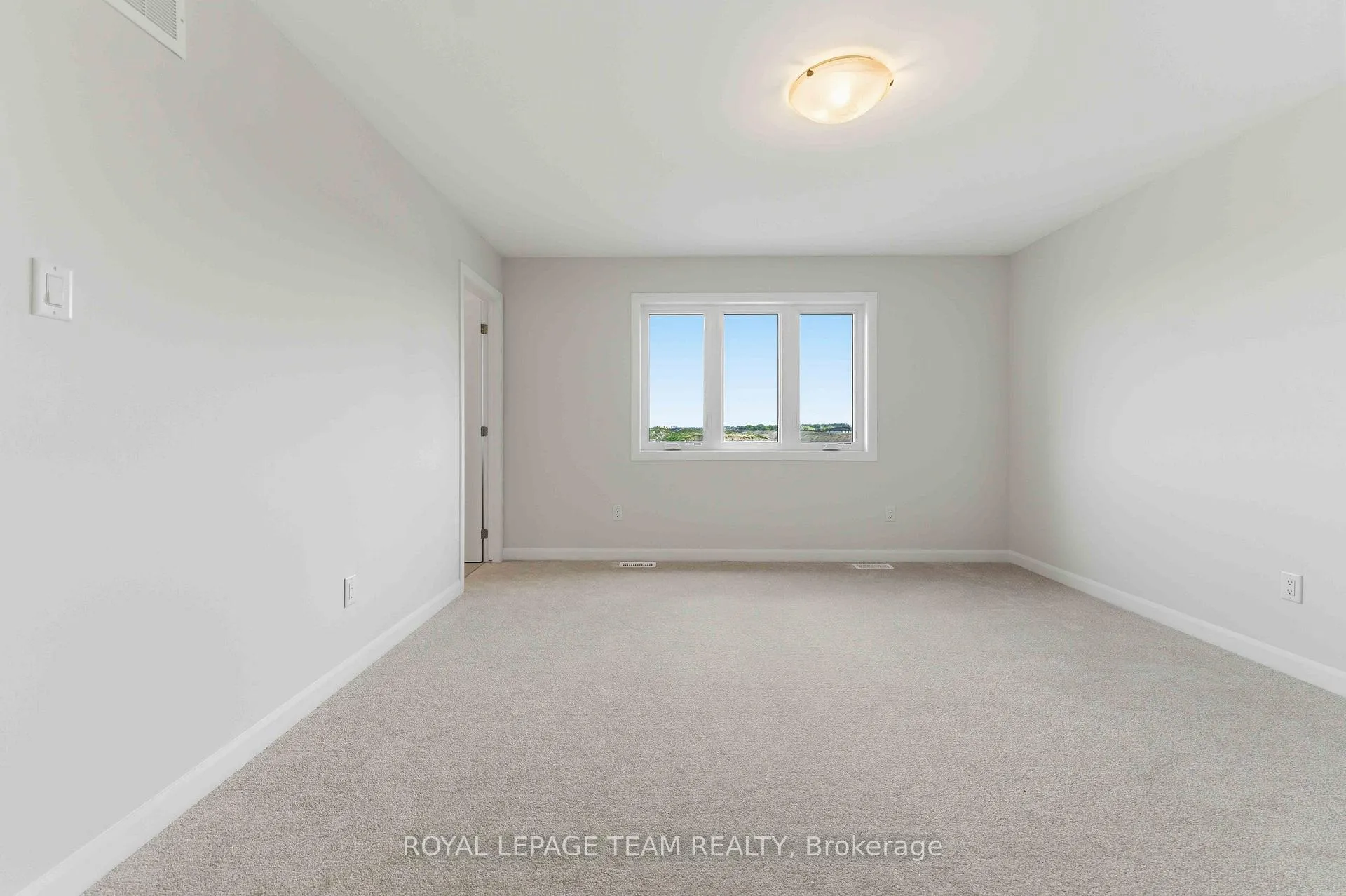 Photo 16 of 764 Fairline Row, Ottawa, Kanata - Emerald Meadows/Trailwest — HOMEH