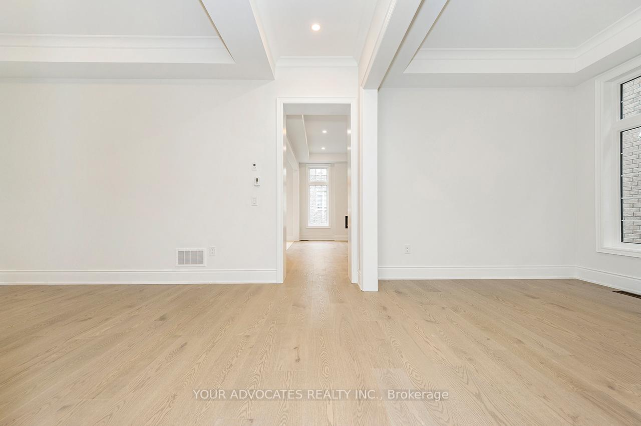 Photo 8 of 137 Timber Creek Boulevard, Vaughan, Kleinburg — HOMEH