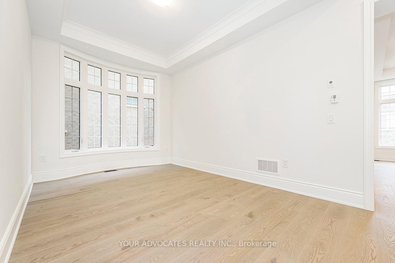 Photo 5 of 137 Timber Creek Boulevard, Vaughan, Kleinburg — HOMEH