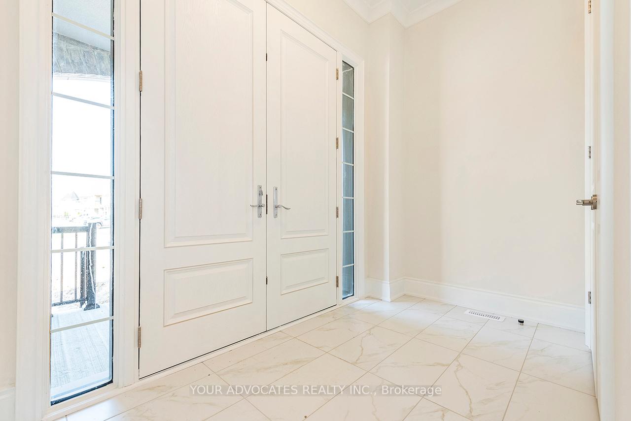 Photo 2 of 125 Timber Creek Boulevard, Vaughan, Kleinburg — HOMEH