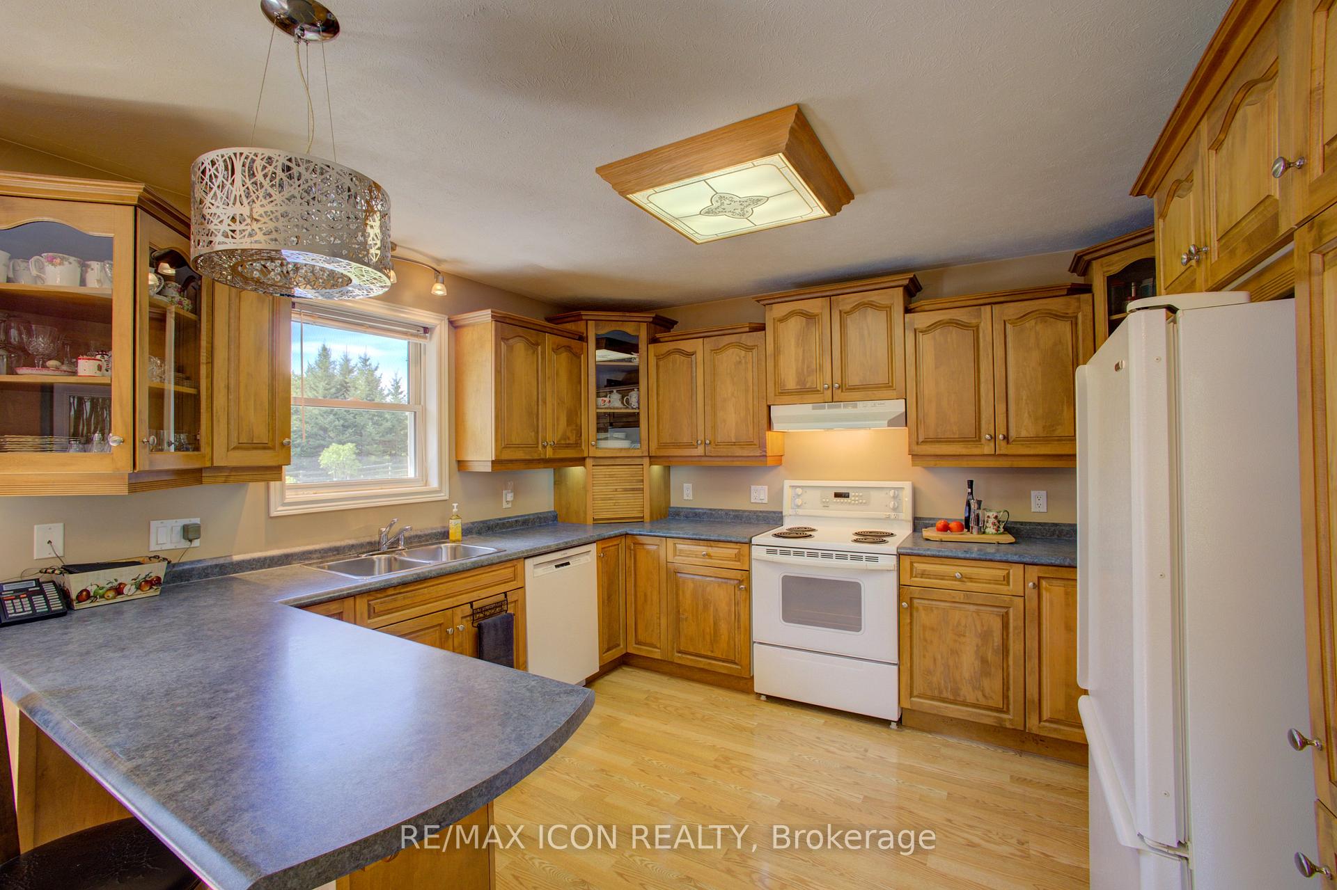 Photo 7 of 394358 Concession 2 Road, West Grey — HOMEH