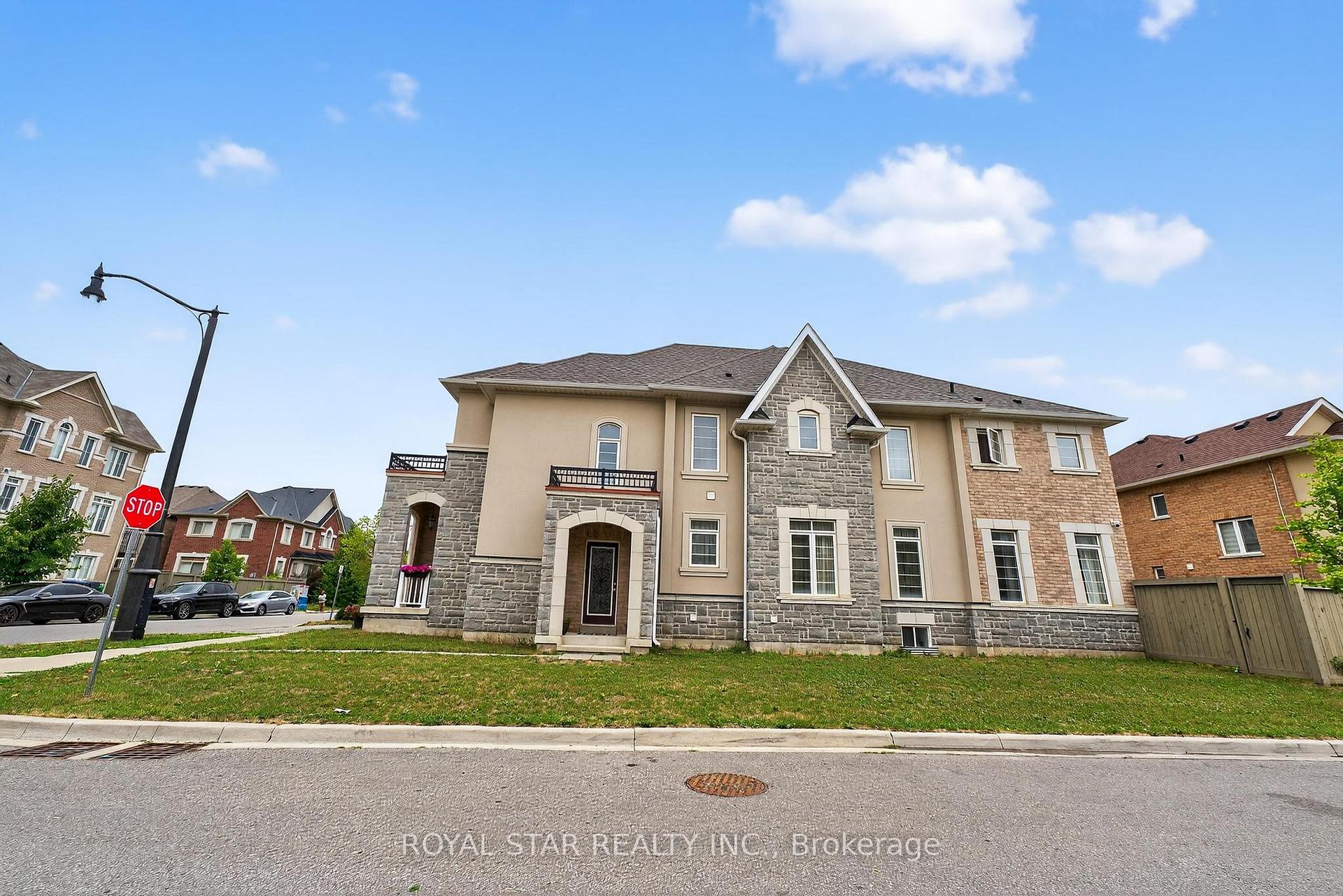 Photo 2 of 61 Aldersgate Drive, Brampton, Northwest Brampton — HOMEH