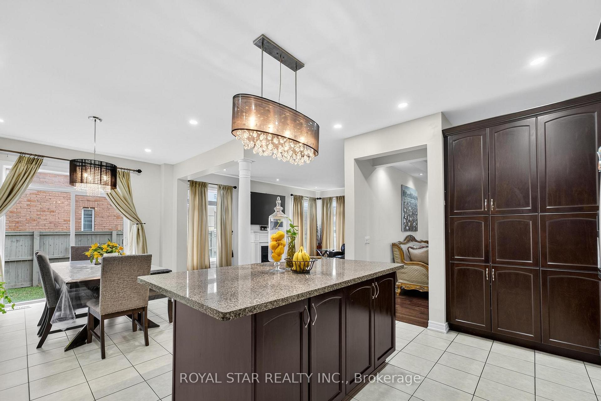 Photo 18 of 61 Aldersgate Drive, Brampton, Northwest Brampton — HOMEH