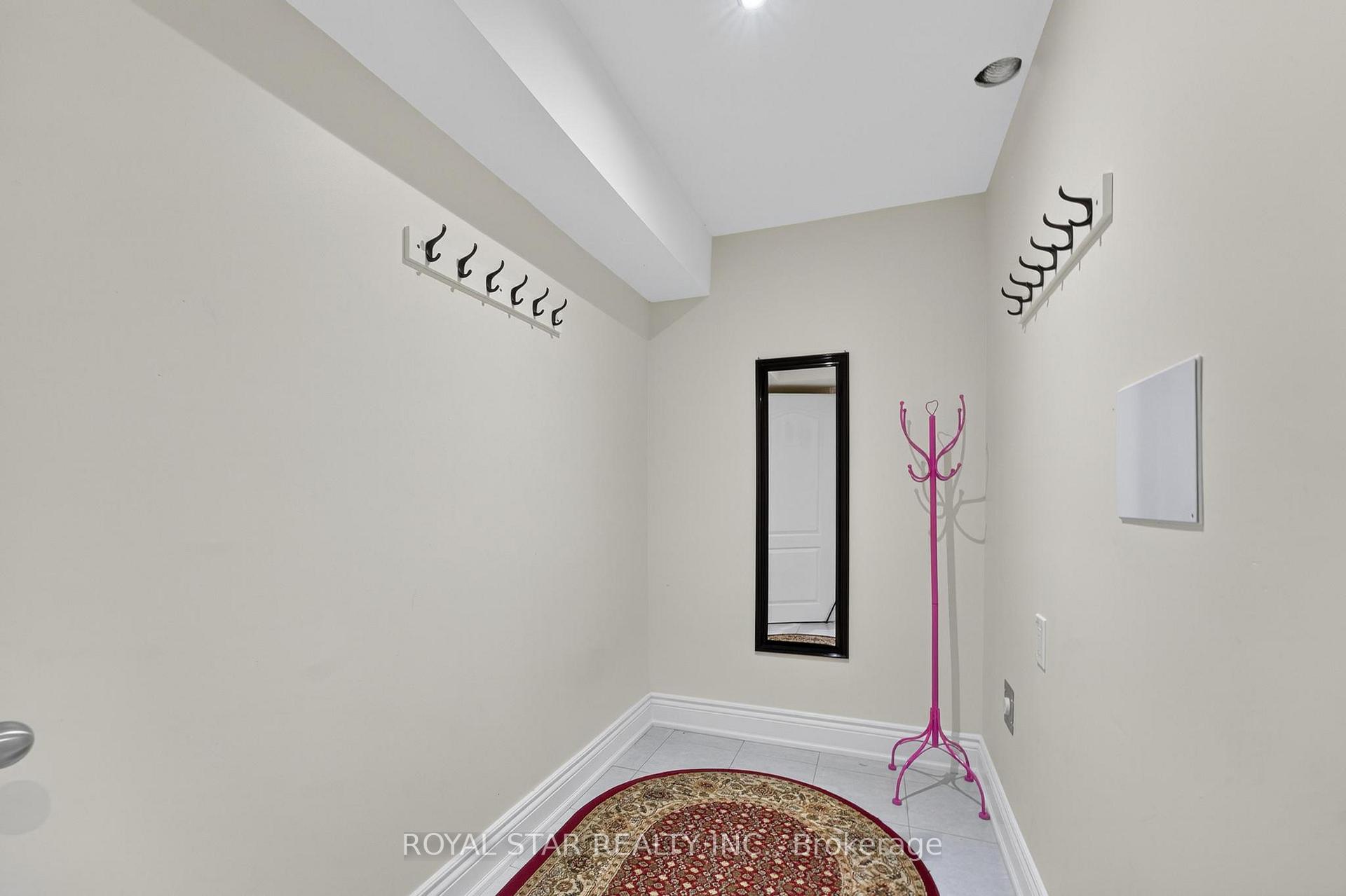 Photo 29 of 61 Aldersgate Drive, Brampton, Northwest Brampton — HOMEH