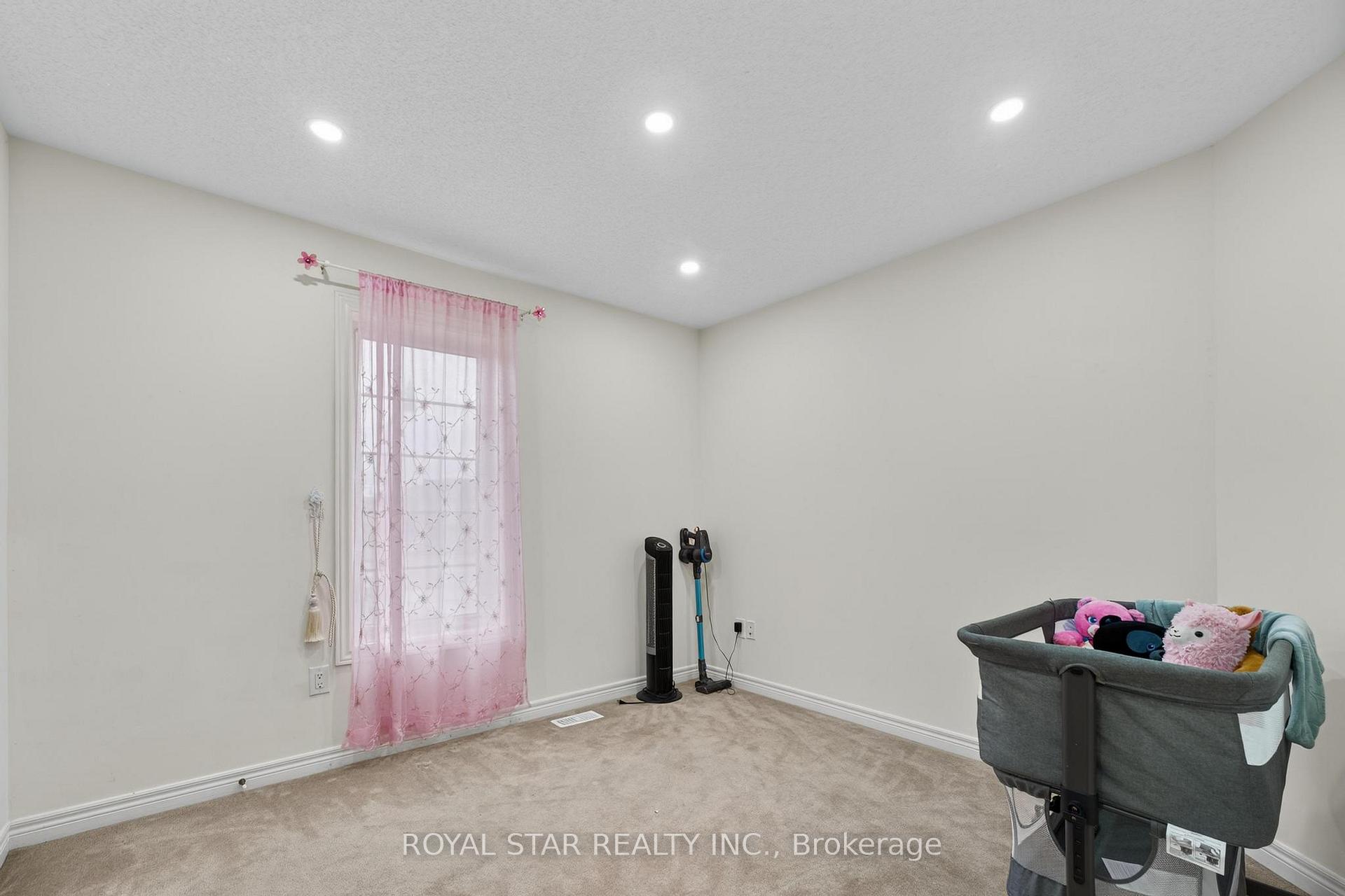 Photo 38 of 61 Aldersgate Drive, Brampton, Northwest Brampton — HOMEH