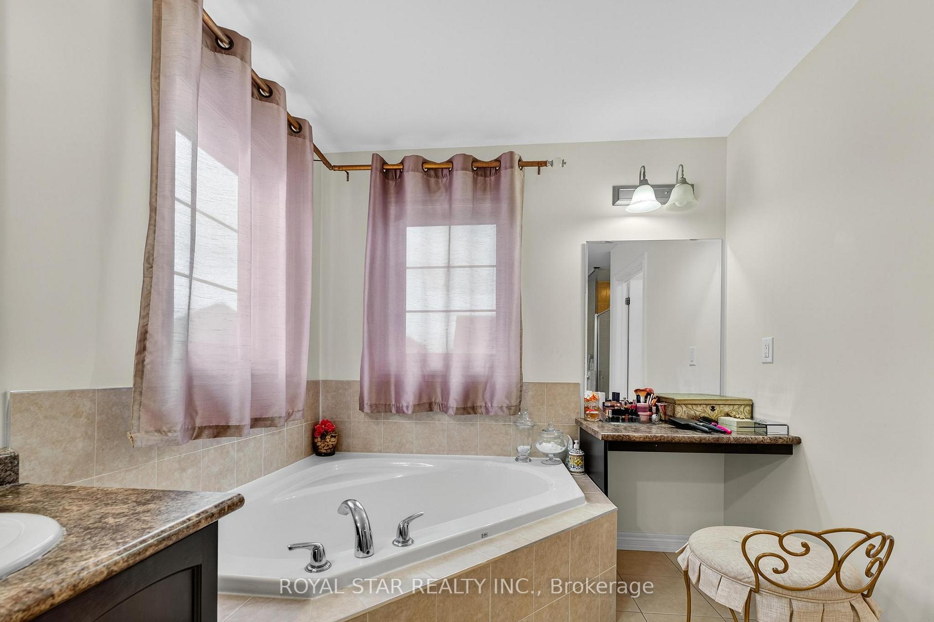 Photo 44 of 61 Aldersgate Drive, Brampton, Northwest Brampton — HOMEH