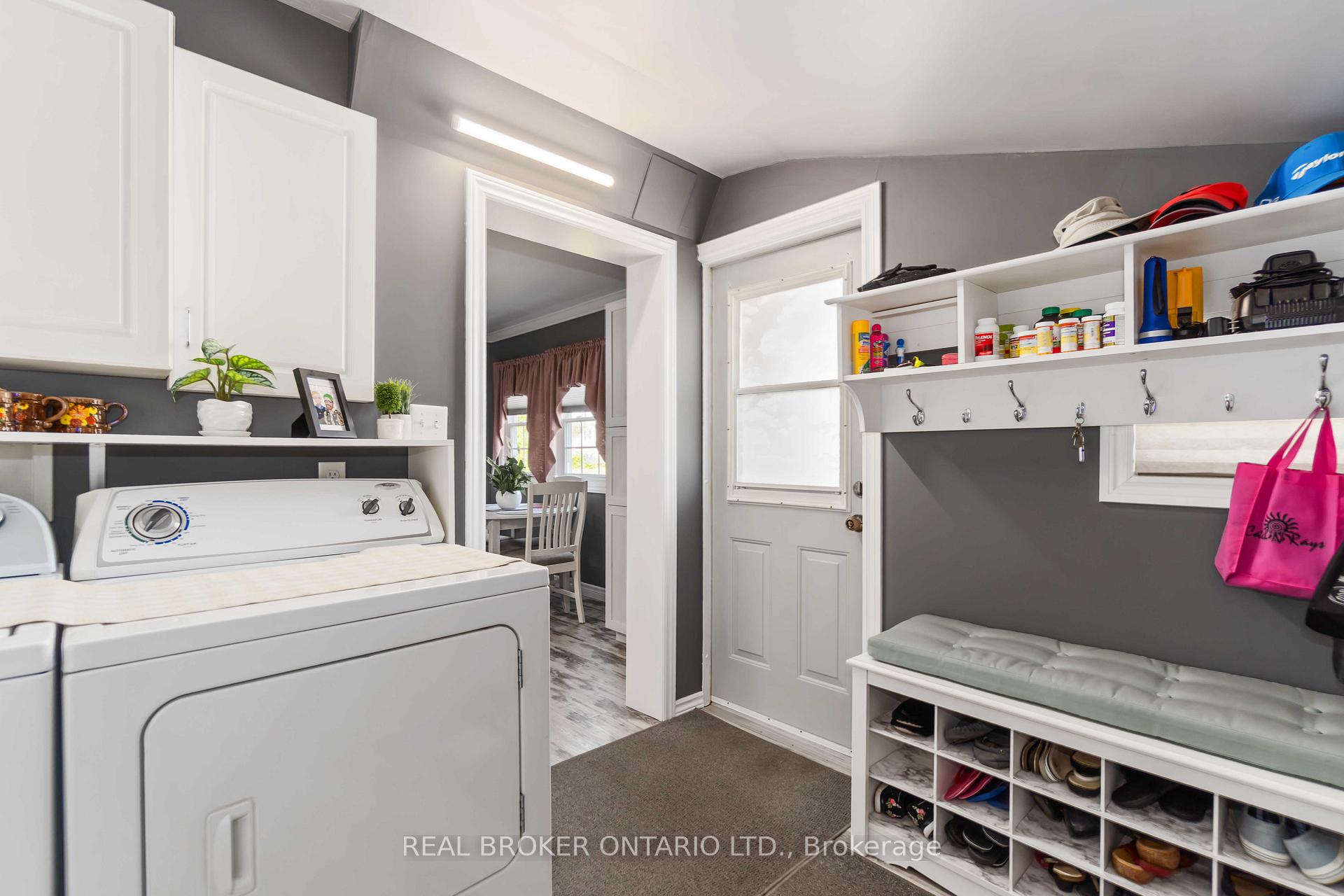 Photo 3 of 20 Roosevelt Drive, Smiths Falls — HOMEH