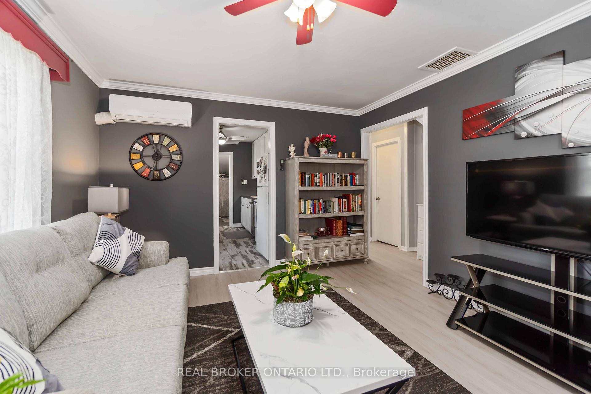 Photo 9 of 20 Roosevelt Drive, Smiths Falls — HOMEH