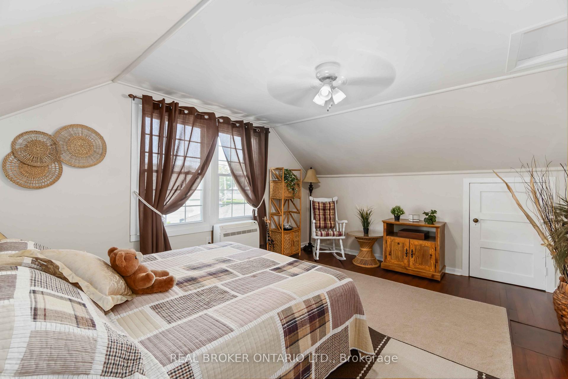 Photo 22 of 20 Roosevelt Drive, Smiths Falls — HOMEH