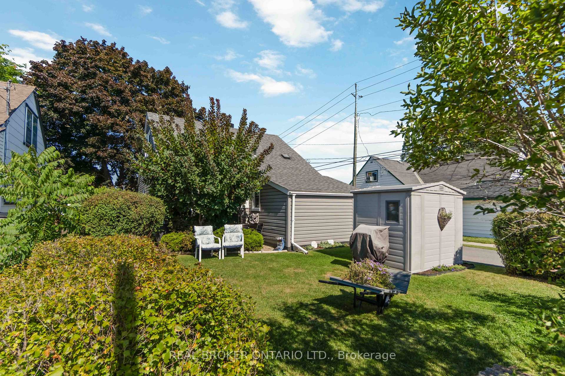 Photo 21 of 20 Roosevelt Drive, Smiths Falls — HOMEH