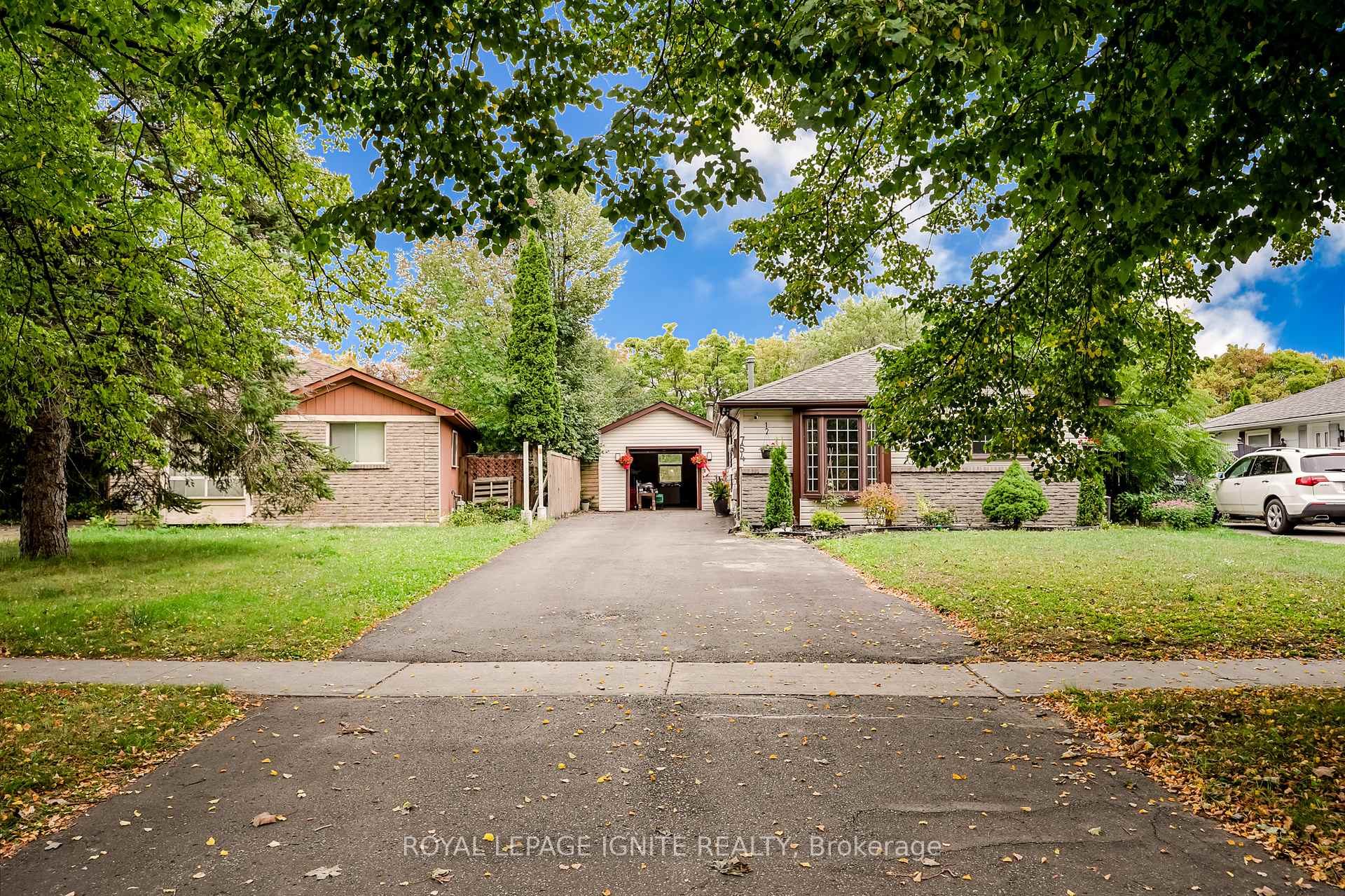 Photo 7 of 754 Downview Crescent, Oshawa, Donevan — HOMEH