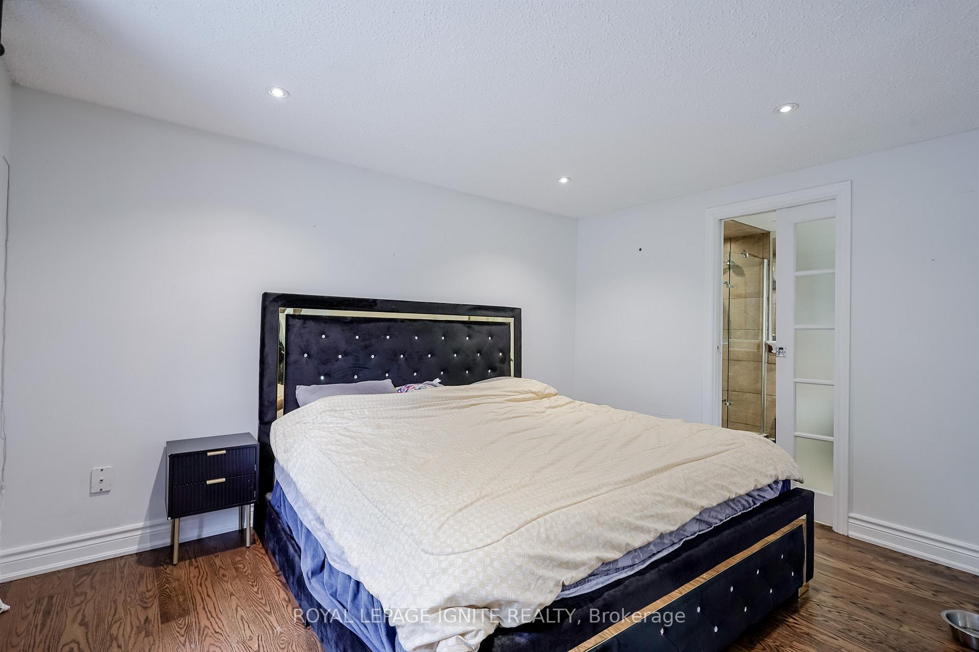 Photo 21 of 754 Downview Crescent, Oshawa, Donevan — HOMEH