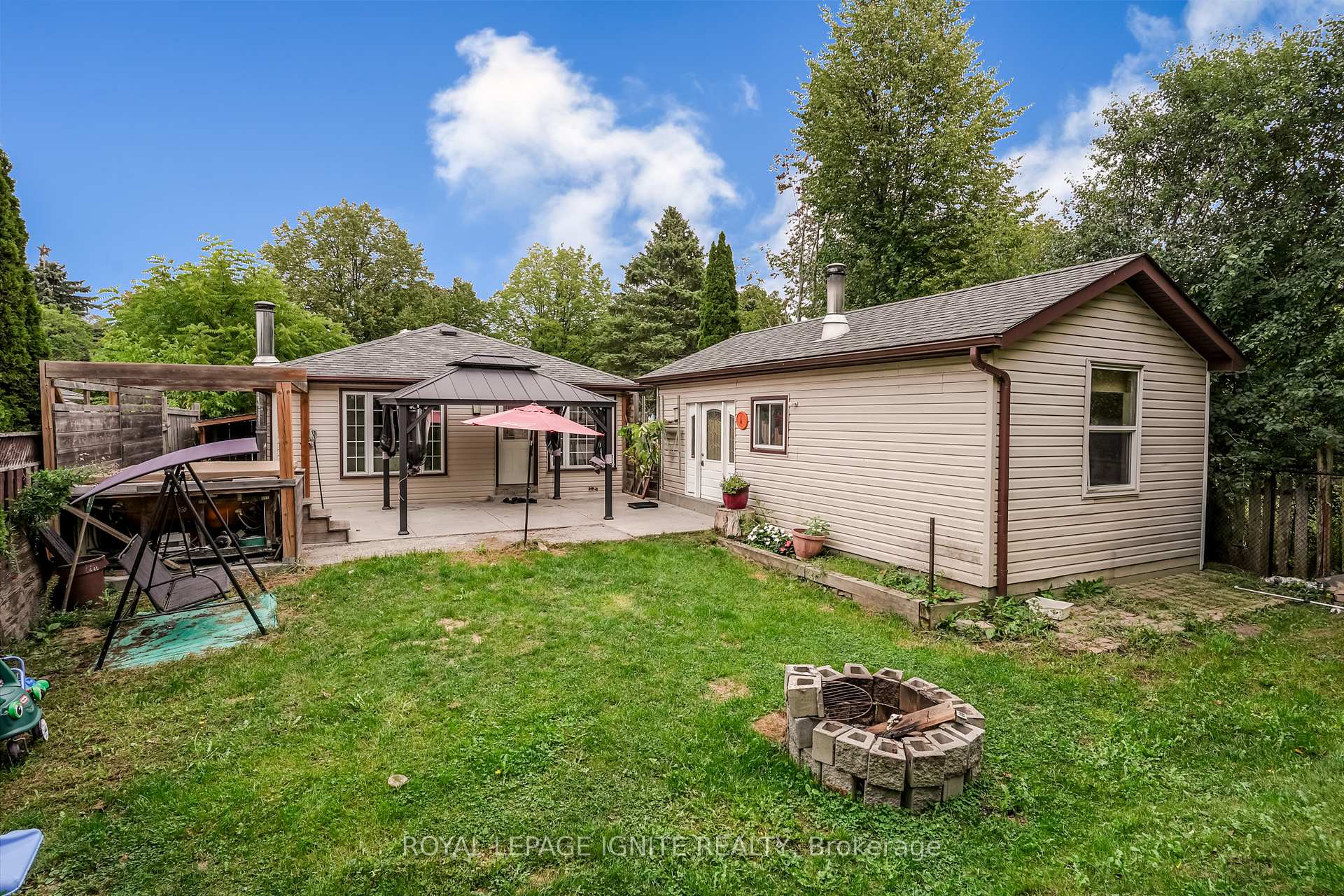 Photo 36 of 754 Downview Crescent, Oshawa, Donevan — HOMEH