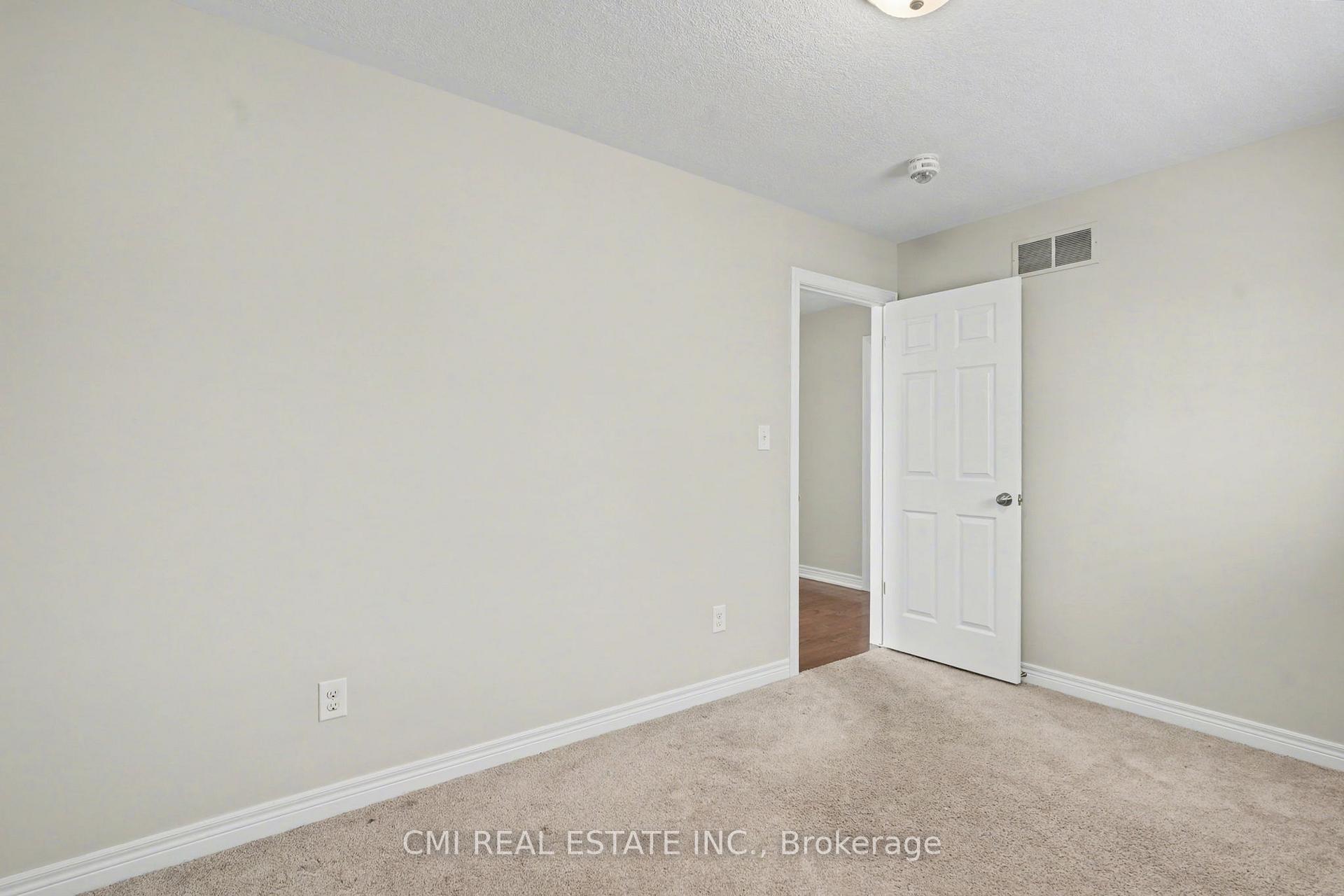 Photo 17 of 45 Helen Drive, Haldimand — HOMEH