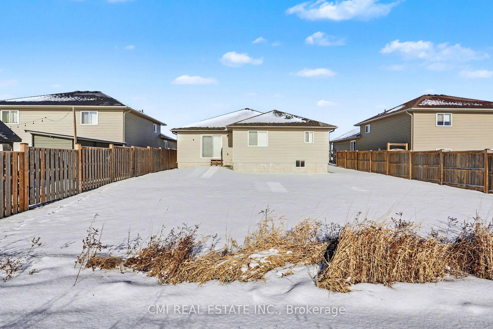 Photo 37 of 45 Helen Drive, Haldimand — HOMEH