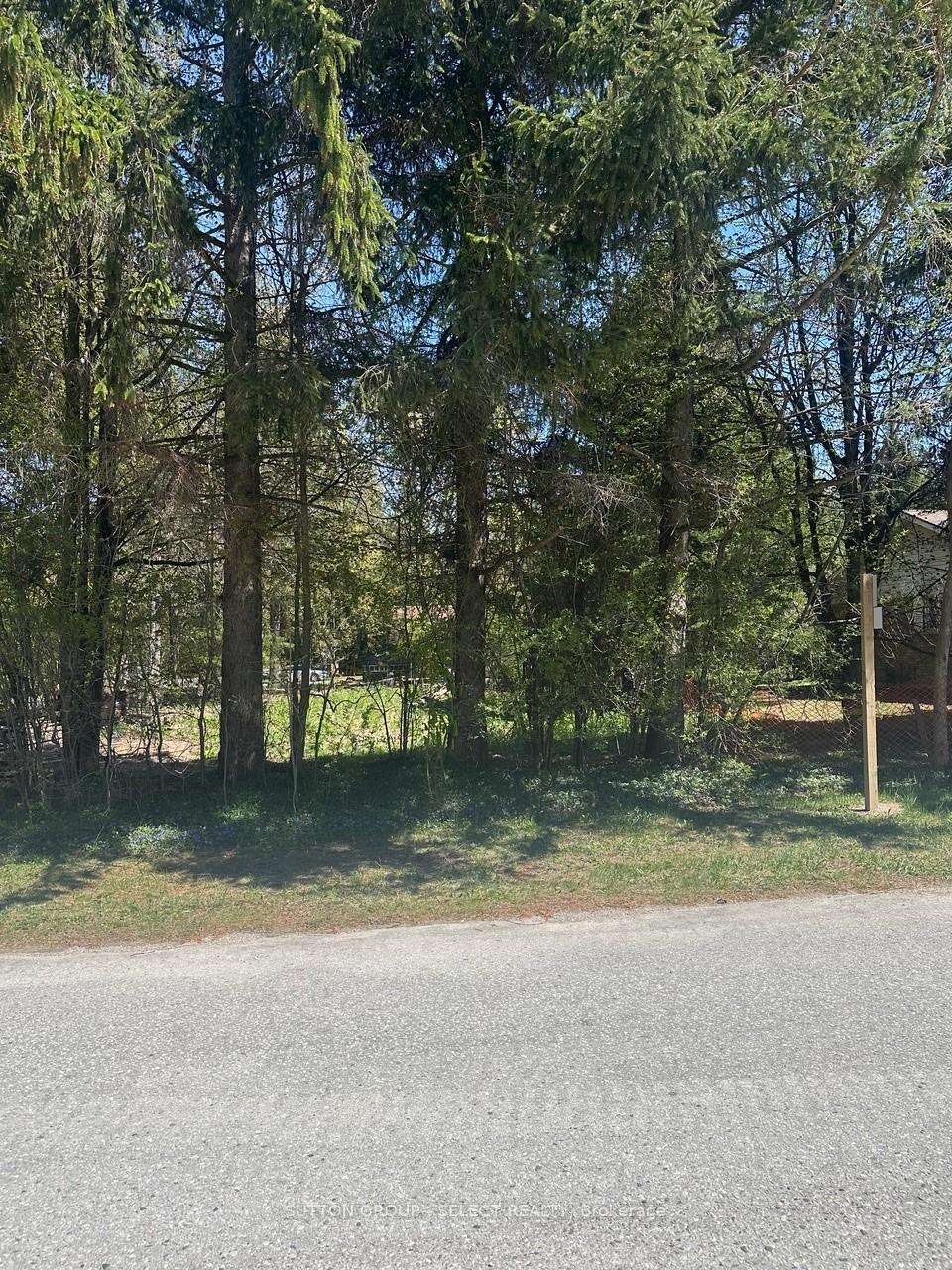 Photo 3 of 14 MacTavesh Crescent, Bluewater, Bayfield — HOMEH
