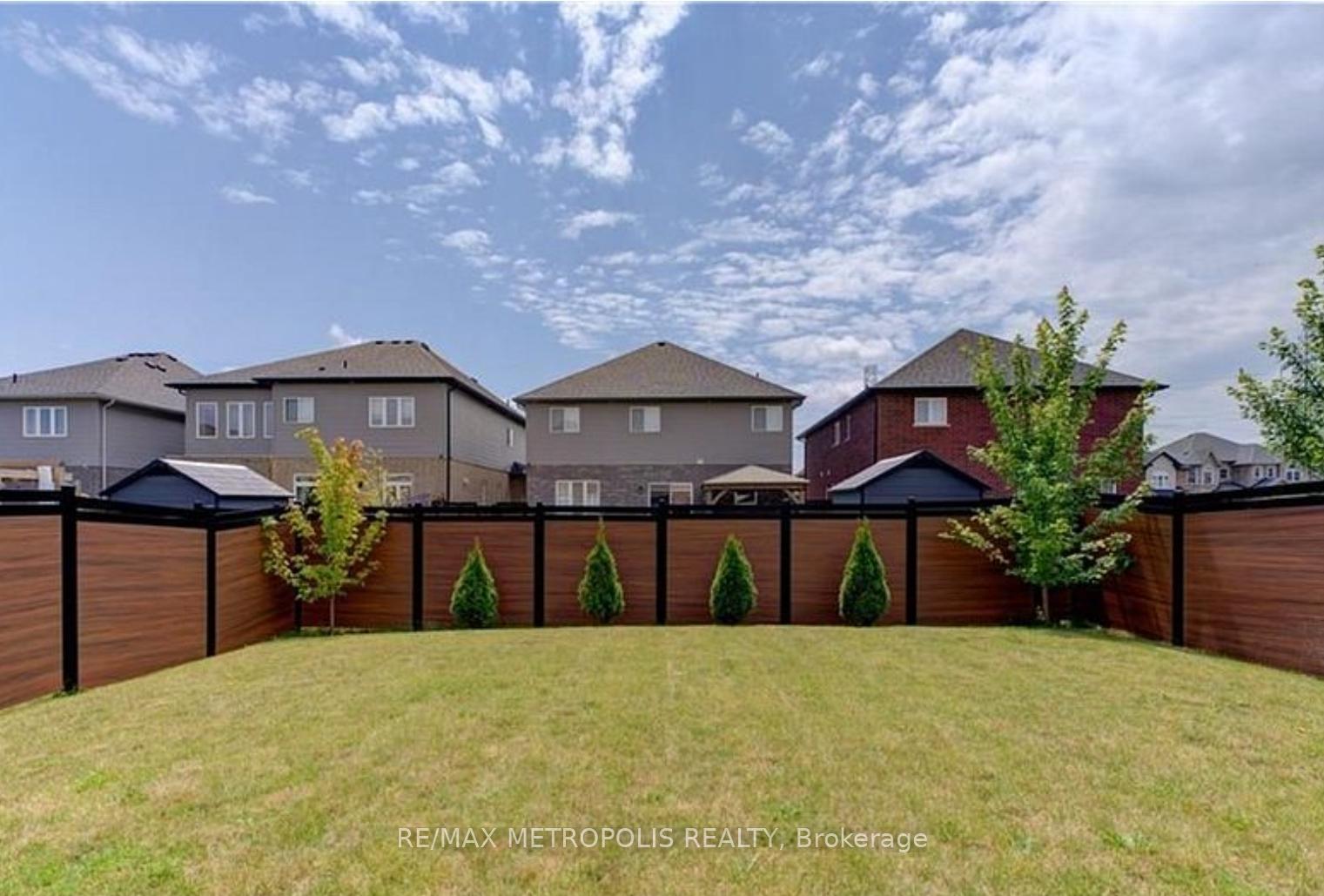 Photo 9 of 51 Cittadella Boulevard, Hamilton, Hannon — HOMEH