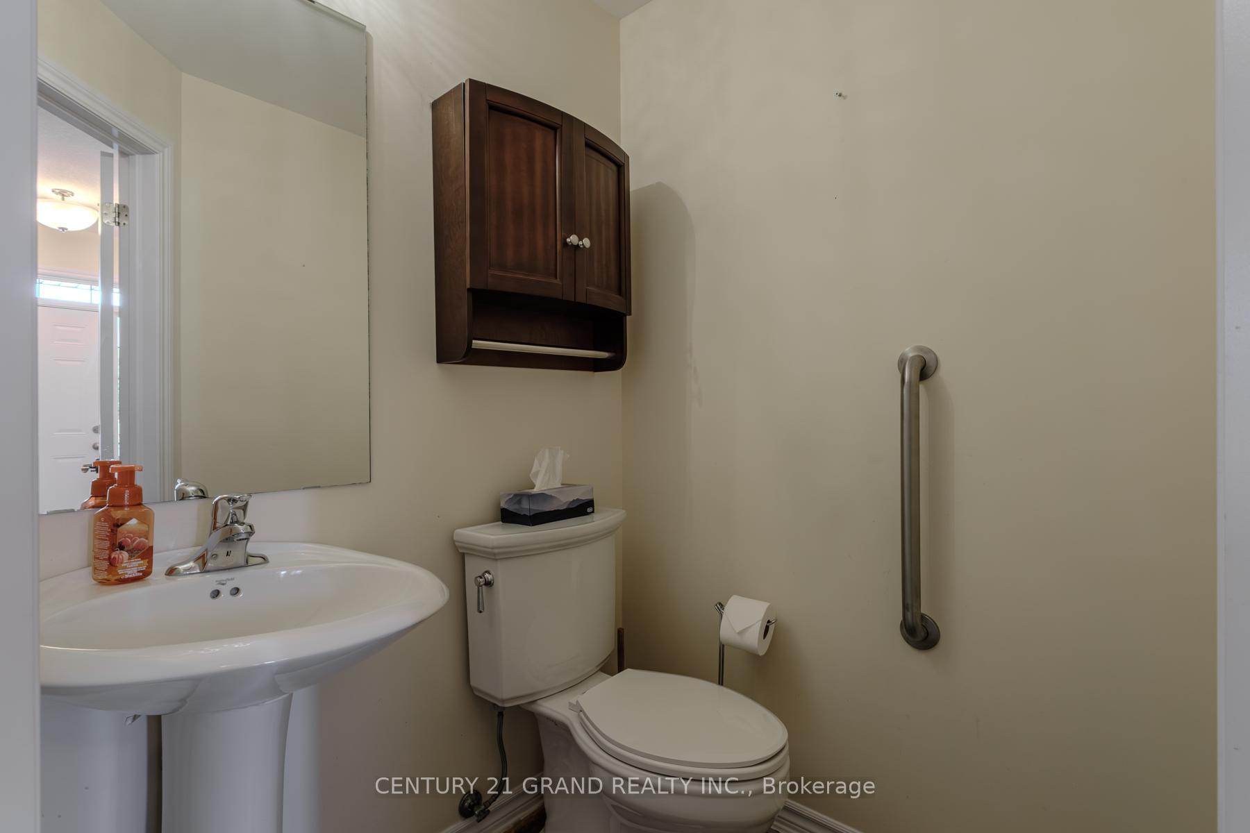 Photo 7 of Unit 2, 80 Willow Street, Brant, Paris — HOMEH