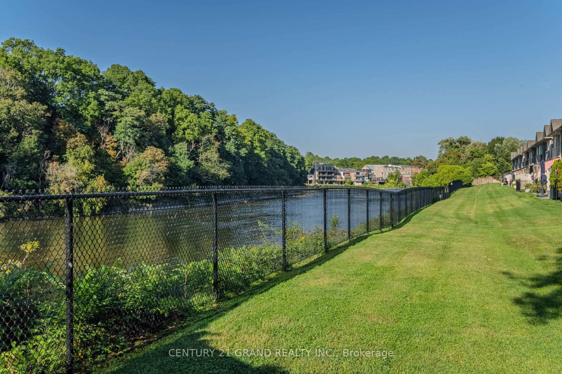 Photo 31 of Unit 2, 80 Willow Street, Brant, Paris — HOMEH