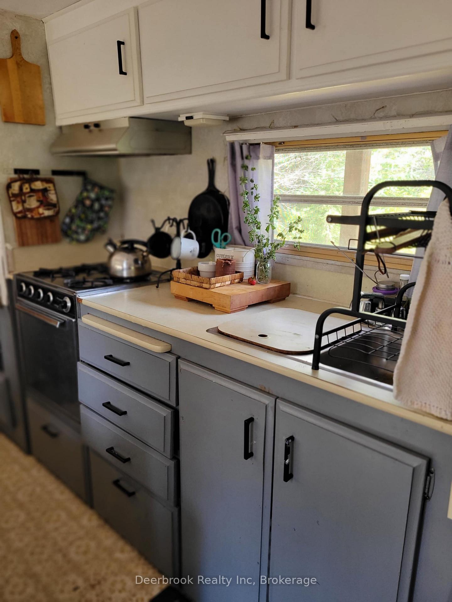 Photo 2 of 984 Fourth Avenue, McMurrich/Monteith, Sprucedale — HOMEH