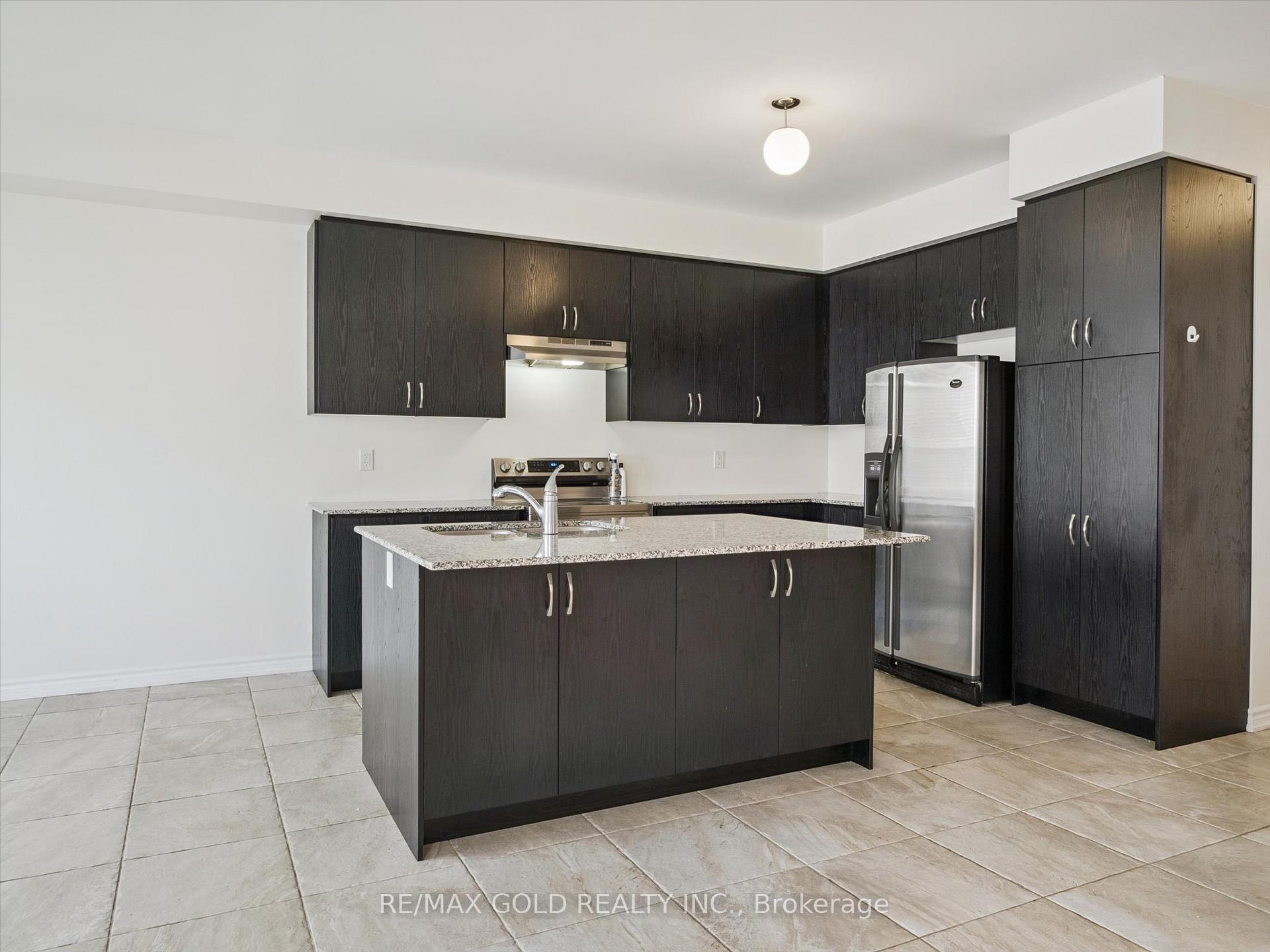 Photo 5 of 6 Bannister Road, Barrie, Rural Barrie Southeast — HOMEH