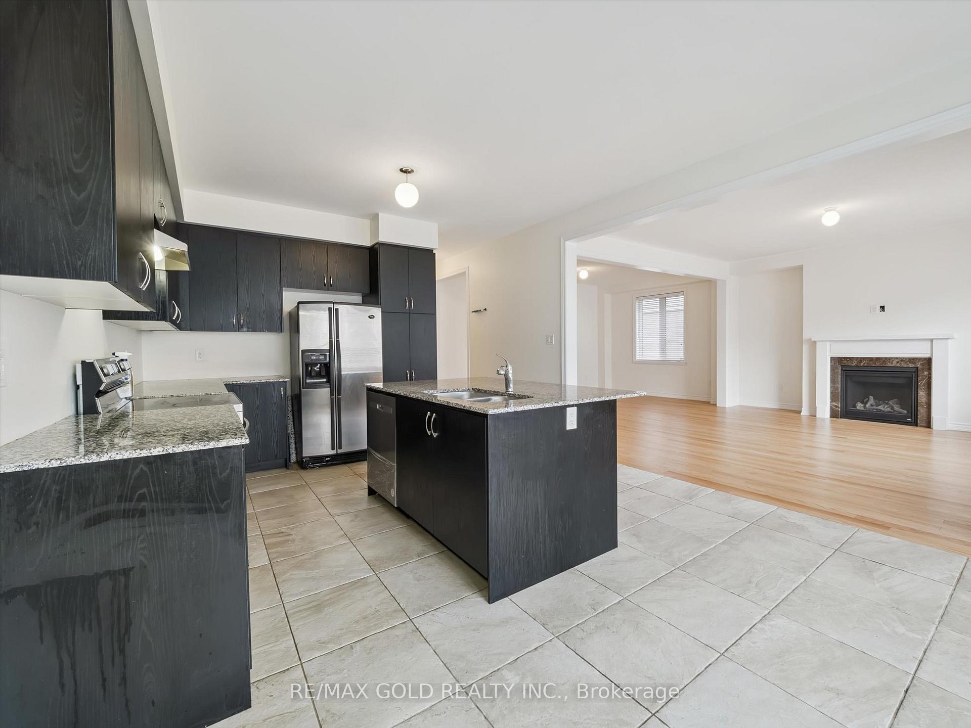 Photo 7 of 6 Bannister Road, Barrie, Rural Barrie Southeast — HOMEH