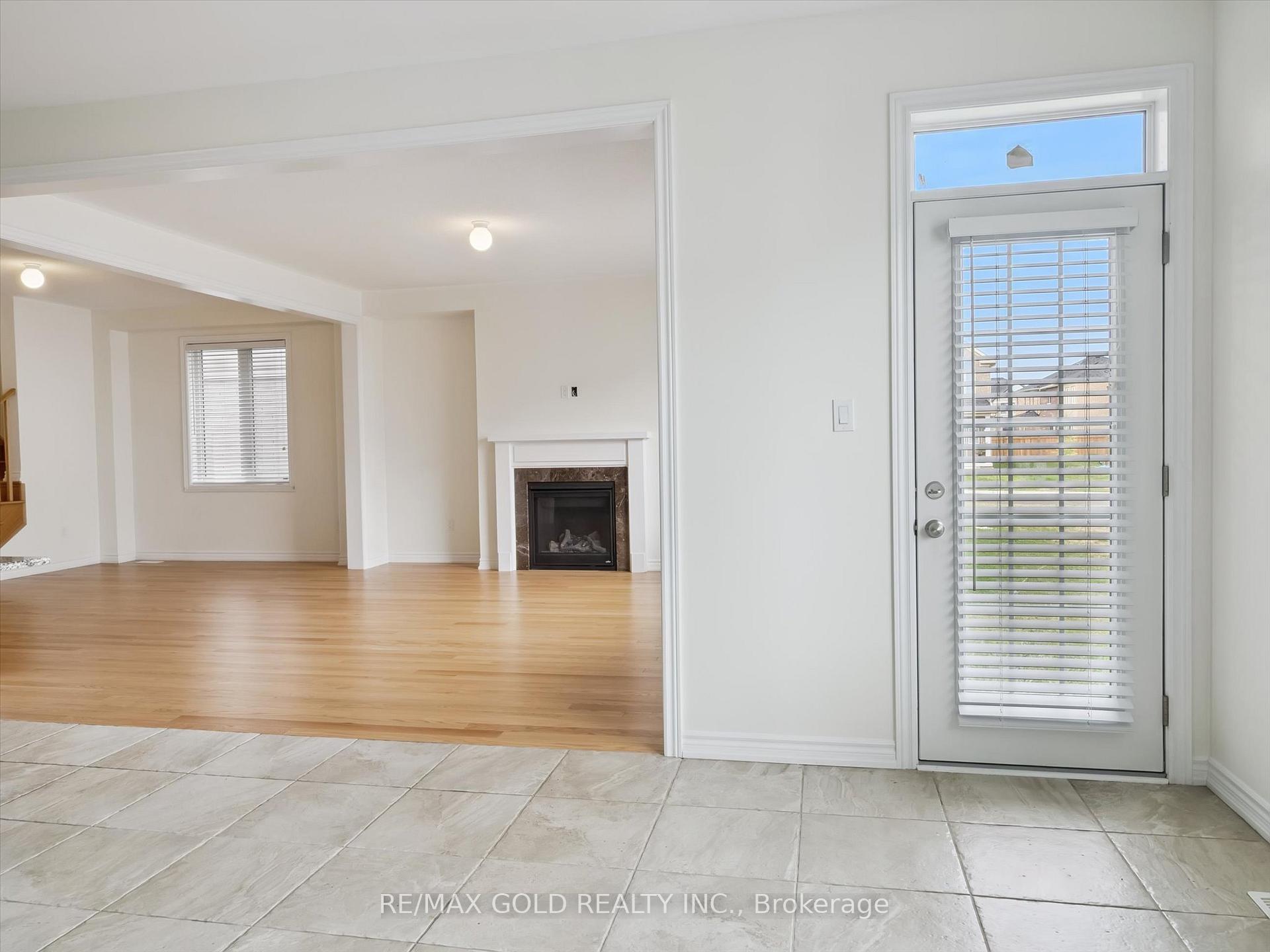 Photo 10 of 6 Bannister Road, Barrie, Rural Barrie Southeast — HOMEH