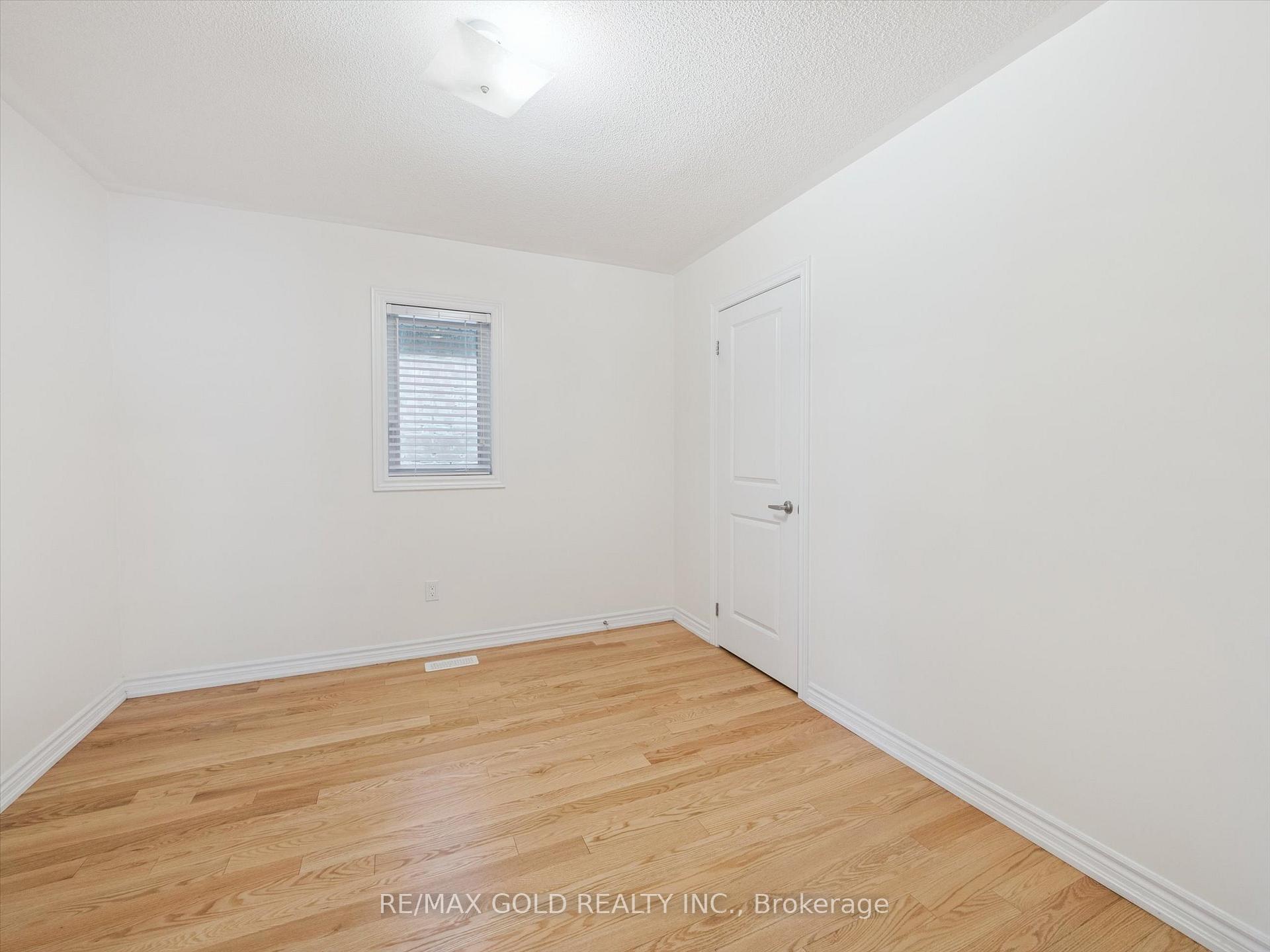 Photo 18 of 6 Bannister Road, Barrie, Rural Barrie Southeast — HOMEH