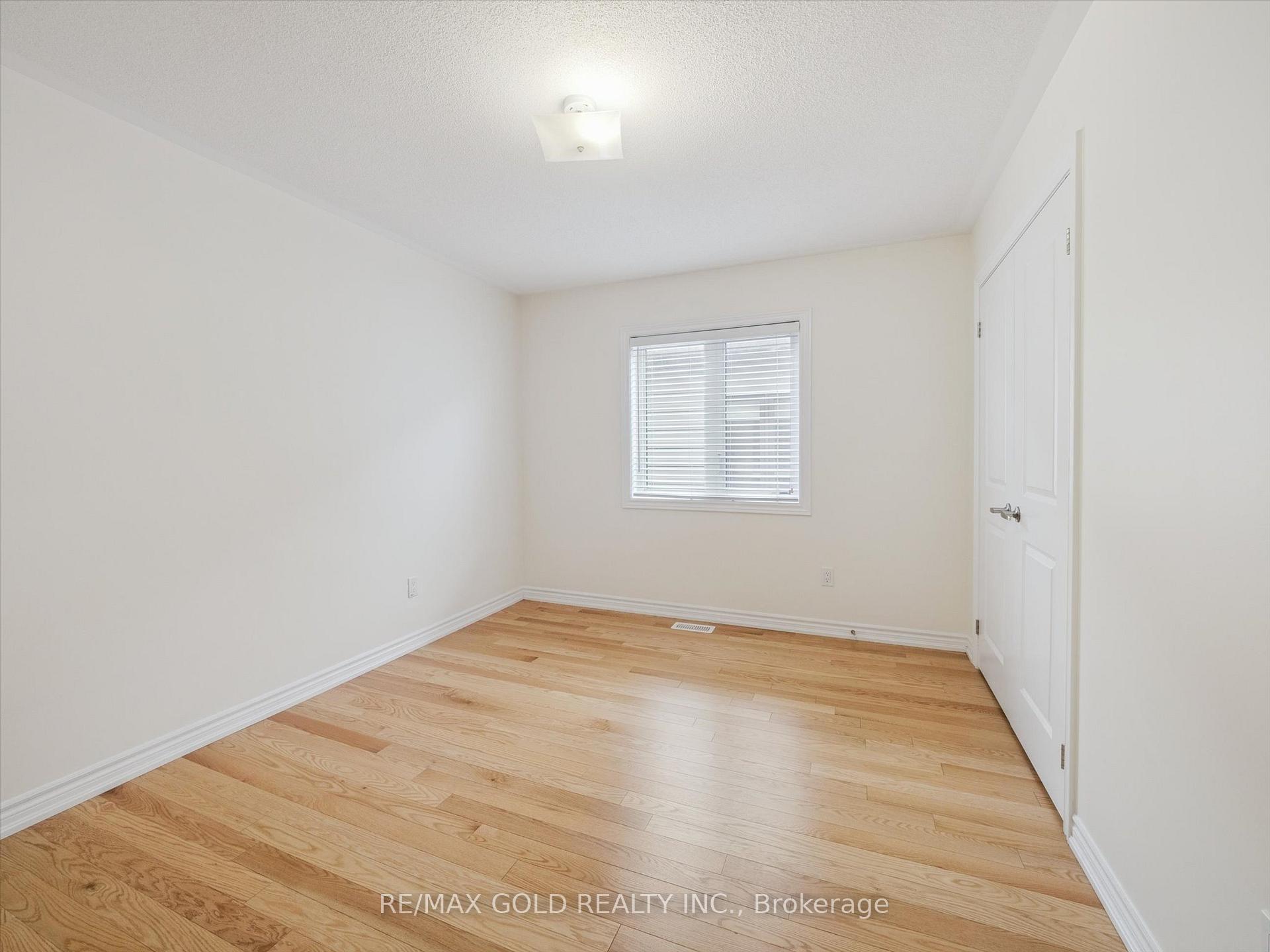 Photo 25 of 6 Bannister Road, Barrie, Rural Barrie Southeast — HOMEH