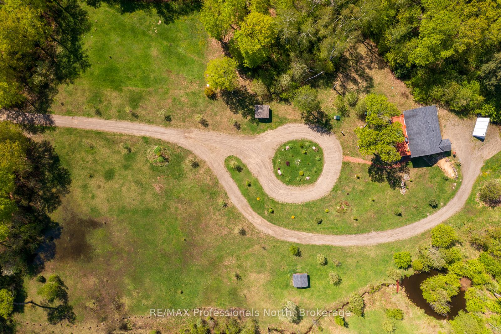 Photo 2 of 4043 Highway 60, Algonquin Highlands, McClintock — HOMEH