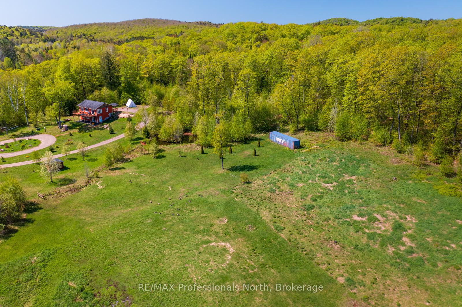 Photo 8 of 4043 Highway 60, Algonquin Highlands, McClintock — HOMEH