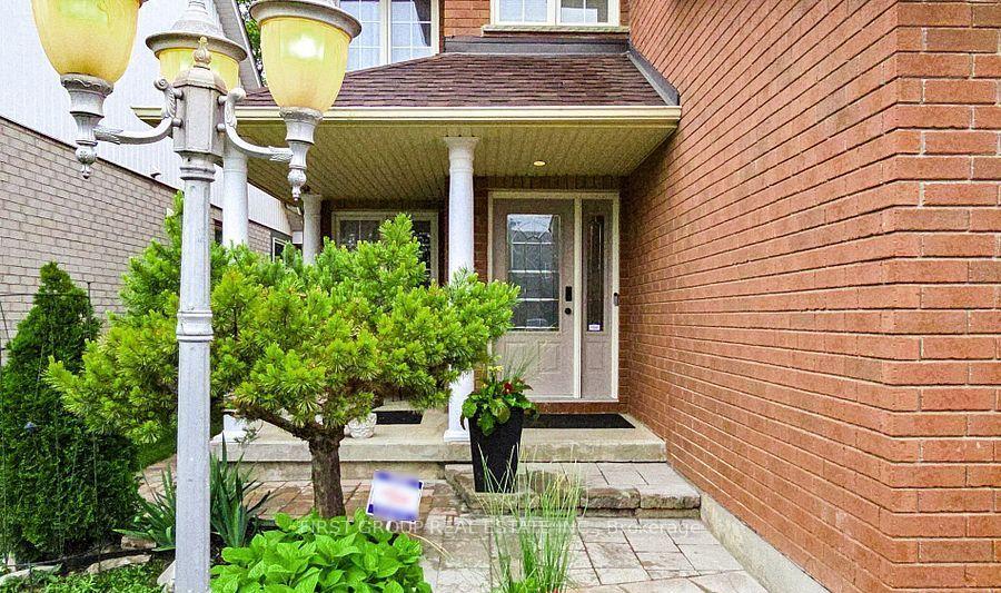 Photo 2 of 526 Britannia Avenue E, Oshawa, Kedron — HOMEH