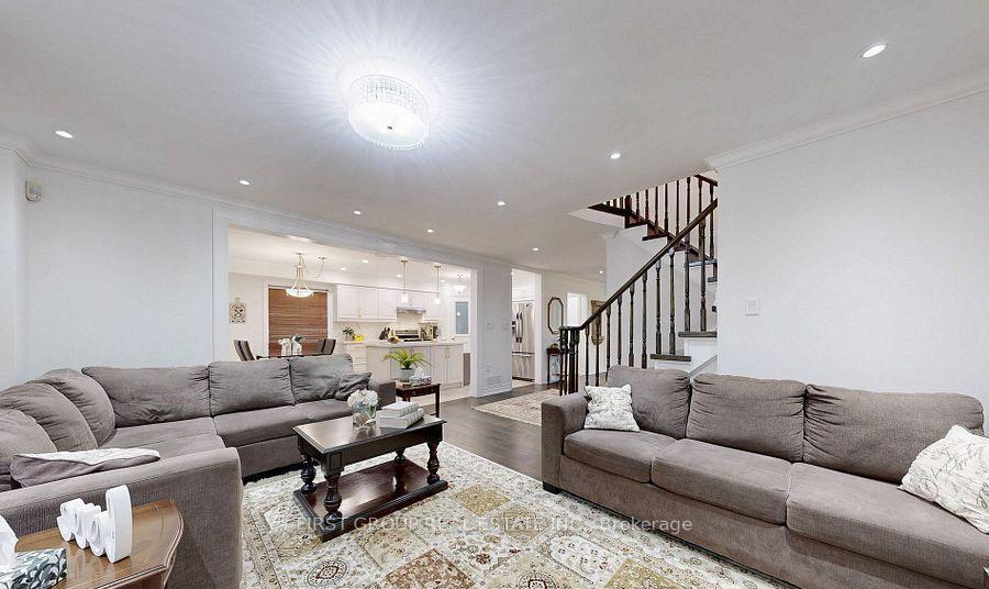 Photo 7 of 526 Britannia Avenue E, Oshawa, Kedron — HOMEH