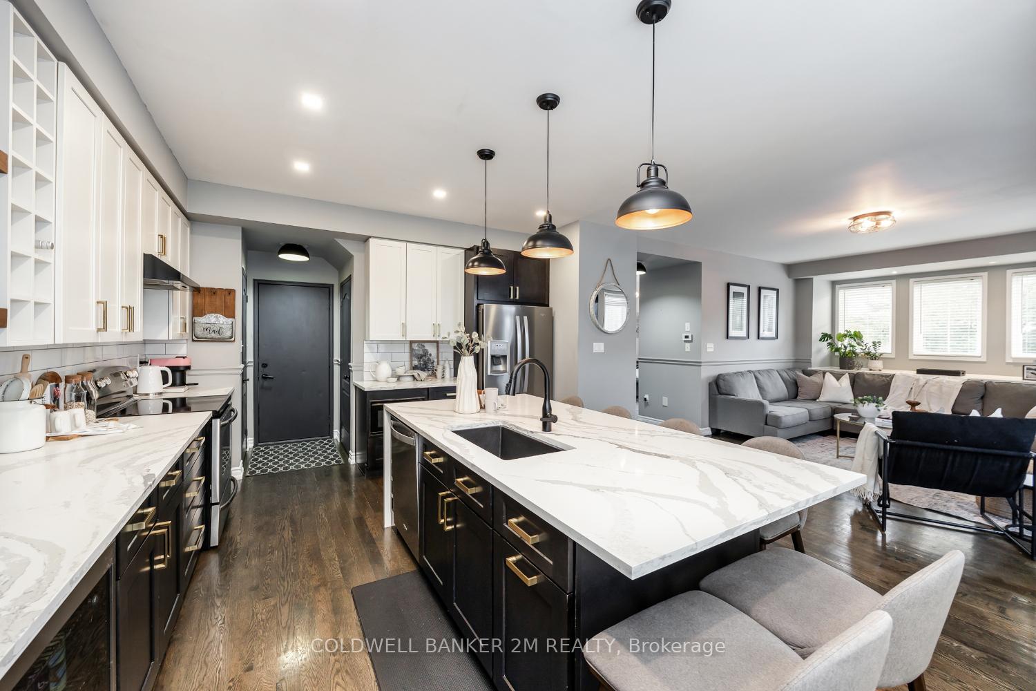 Photo 6 of 2 Woodbine Place, Oshawa, Windfields — HOMEH
